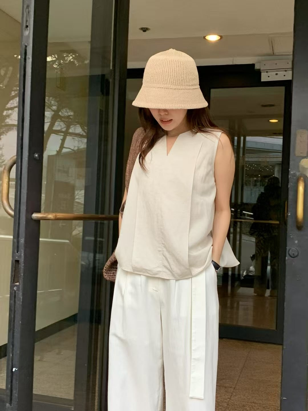 V-neck Linen Vest
