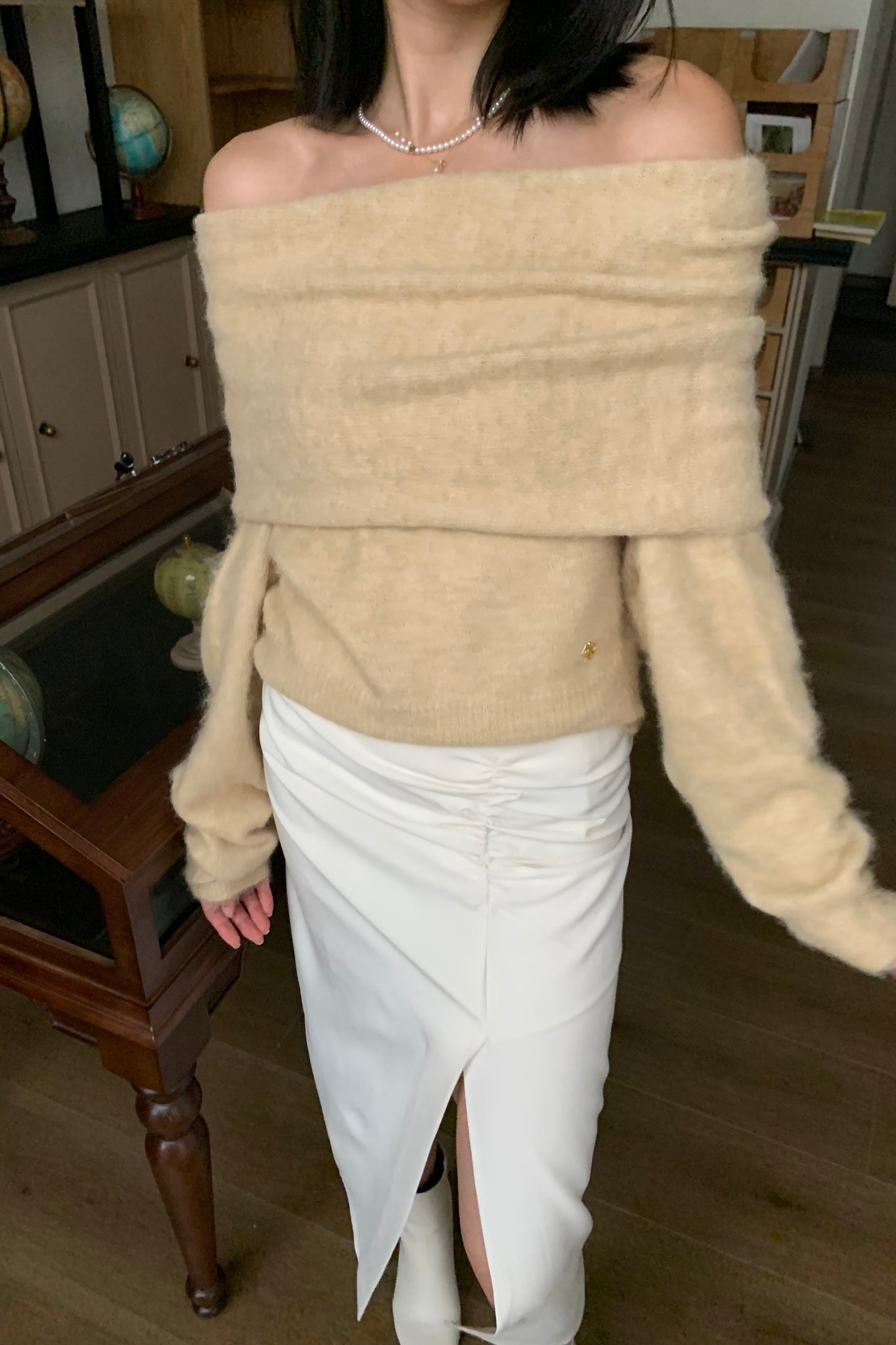 𝐍𝐨𝐯 Fluff Off-Shoulder Knit