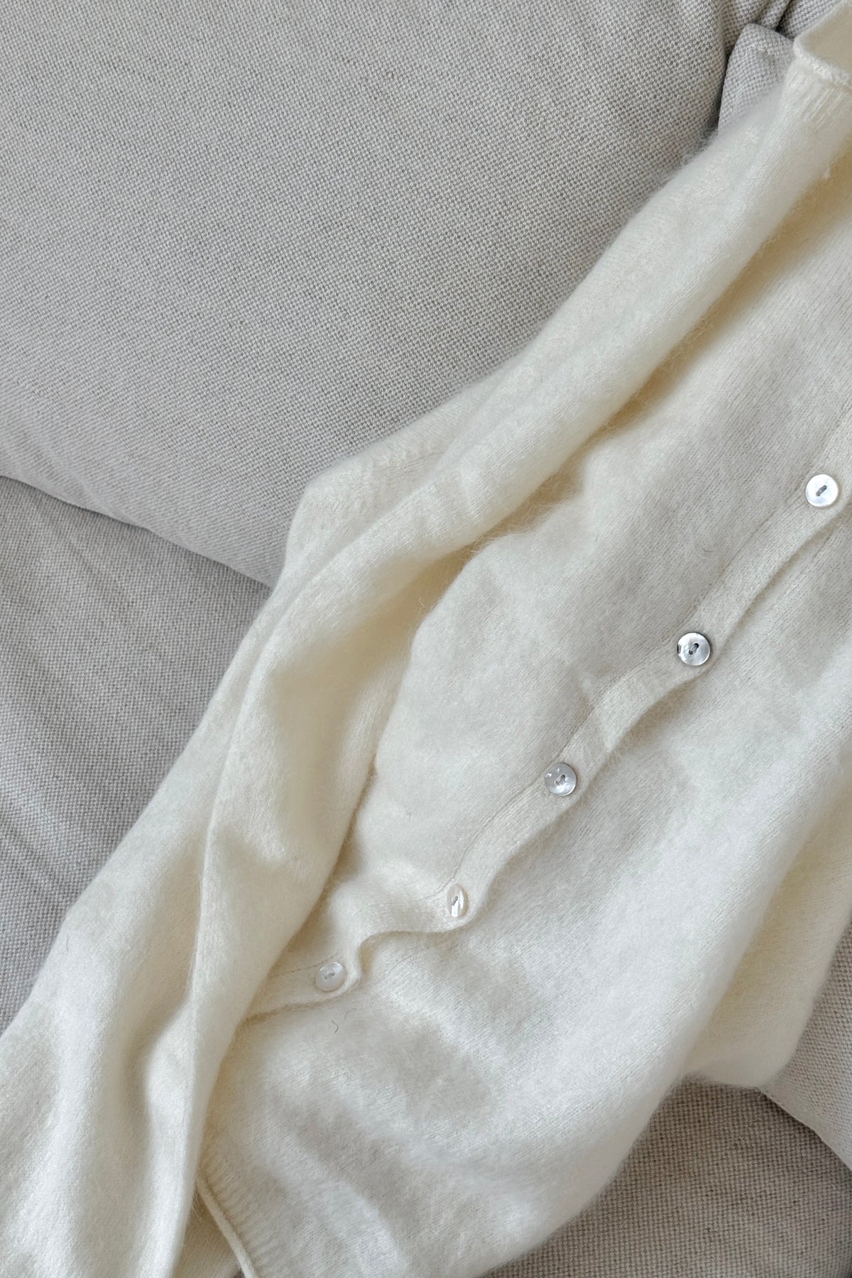 KR 𝐒𝐞𝐩【Season's Premium Pick】Soft Halo Cashmere Cardigan