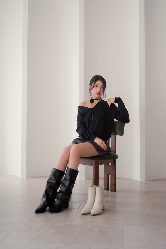 𝐊𝐞𝐝𝐢 𝐱 𝐓𝐡𝐞 𝐊𝐨𝐫𝐧𝐞𝐫 Sleeves Heel Boots - Ivory