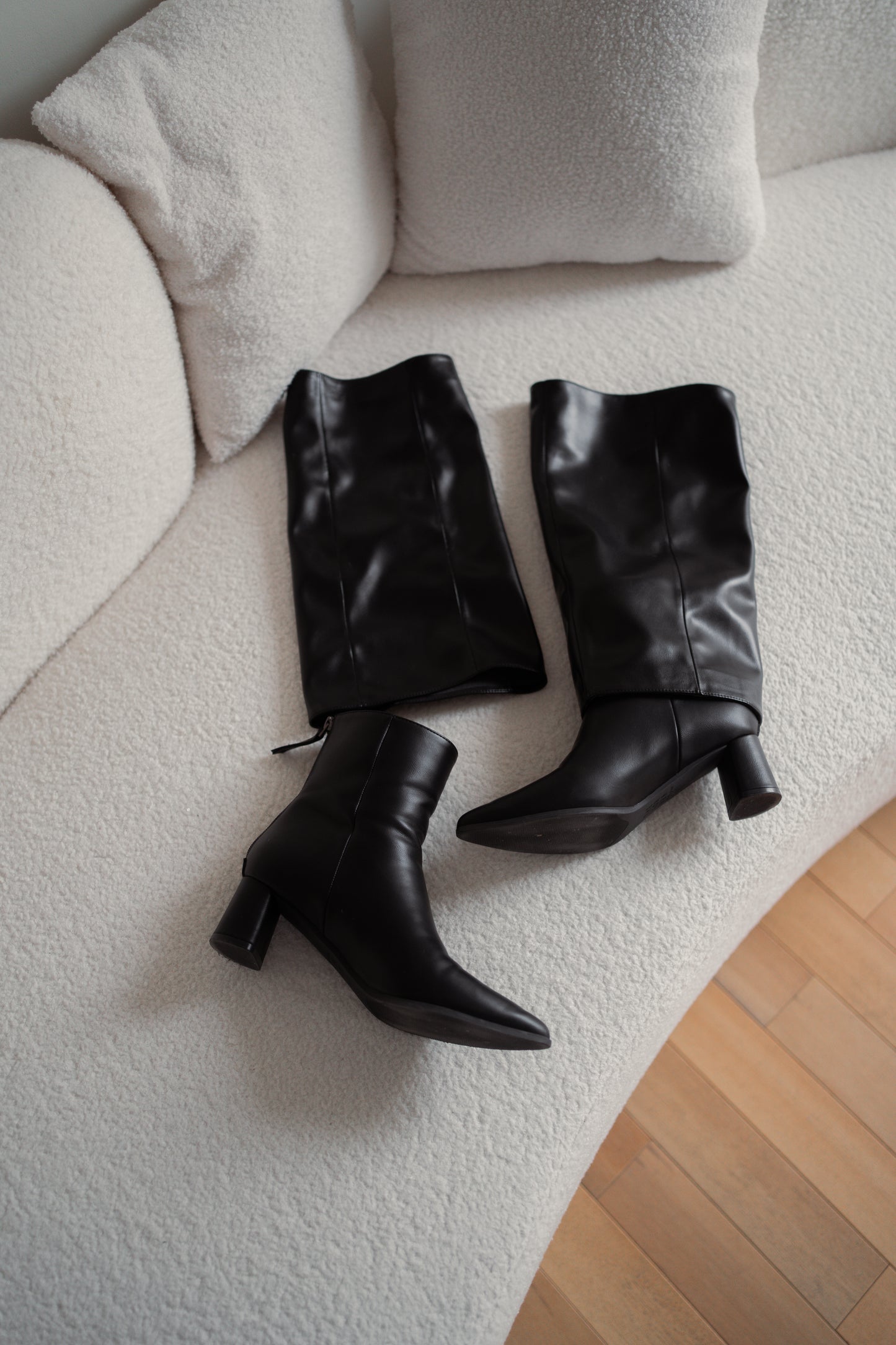𝐊𝐞𝐝𝐢 𝐱 𝐓𝐡𝐞 𝐊𝐨𝐫𝐧𝐞𝐫 Sleeves Heel Boots - Black