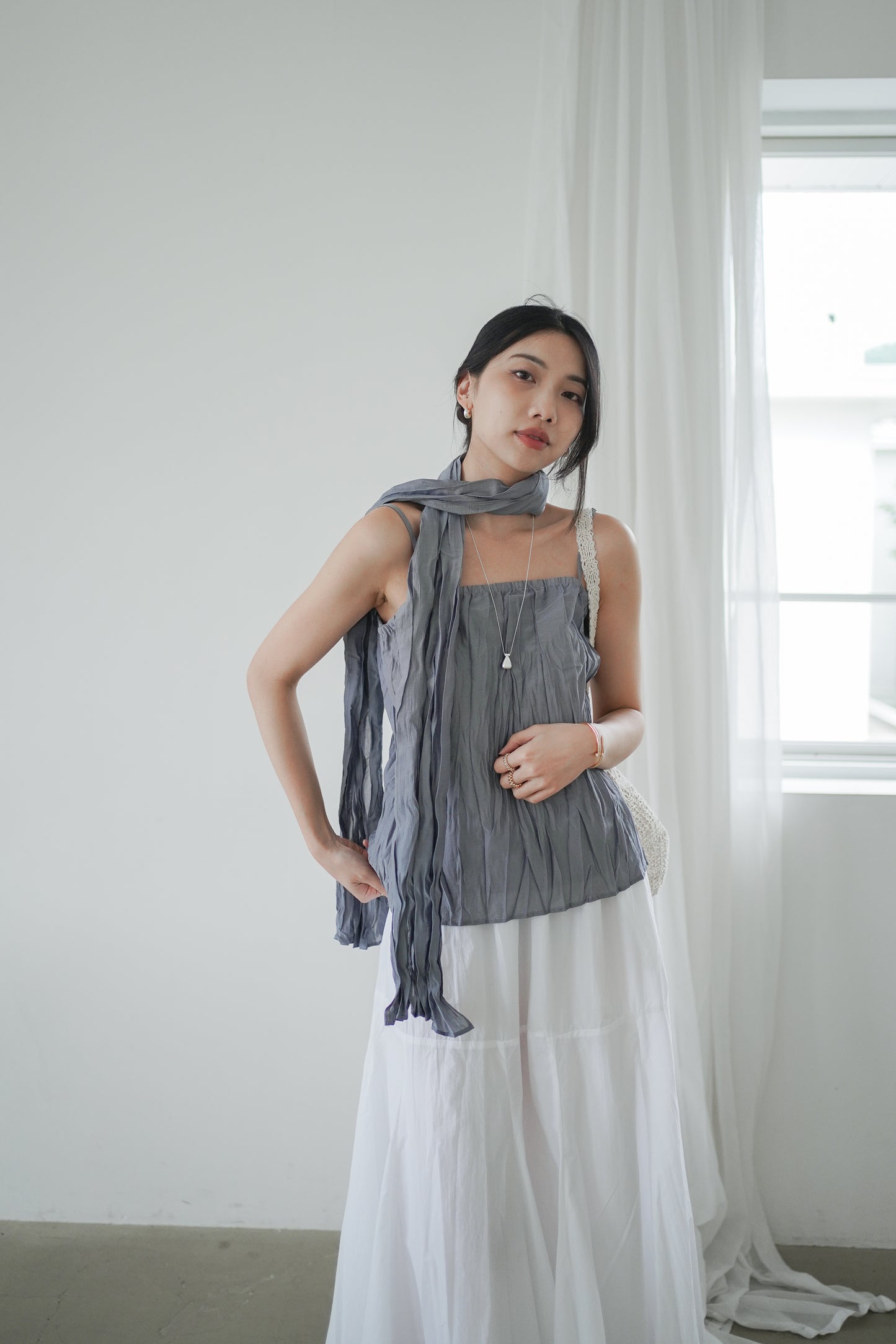 𝐌𝐚𝐲〖高級感立體壓褶〗Fluid Crinkle Scarf Top