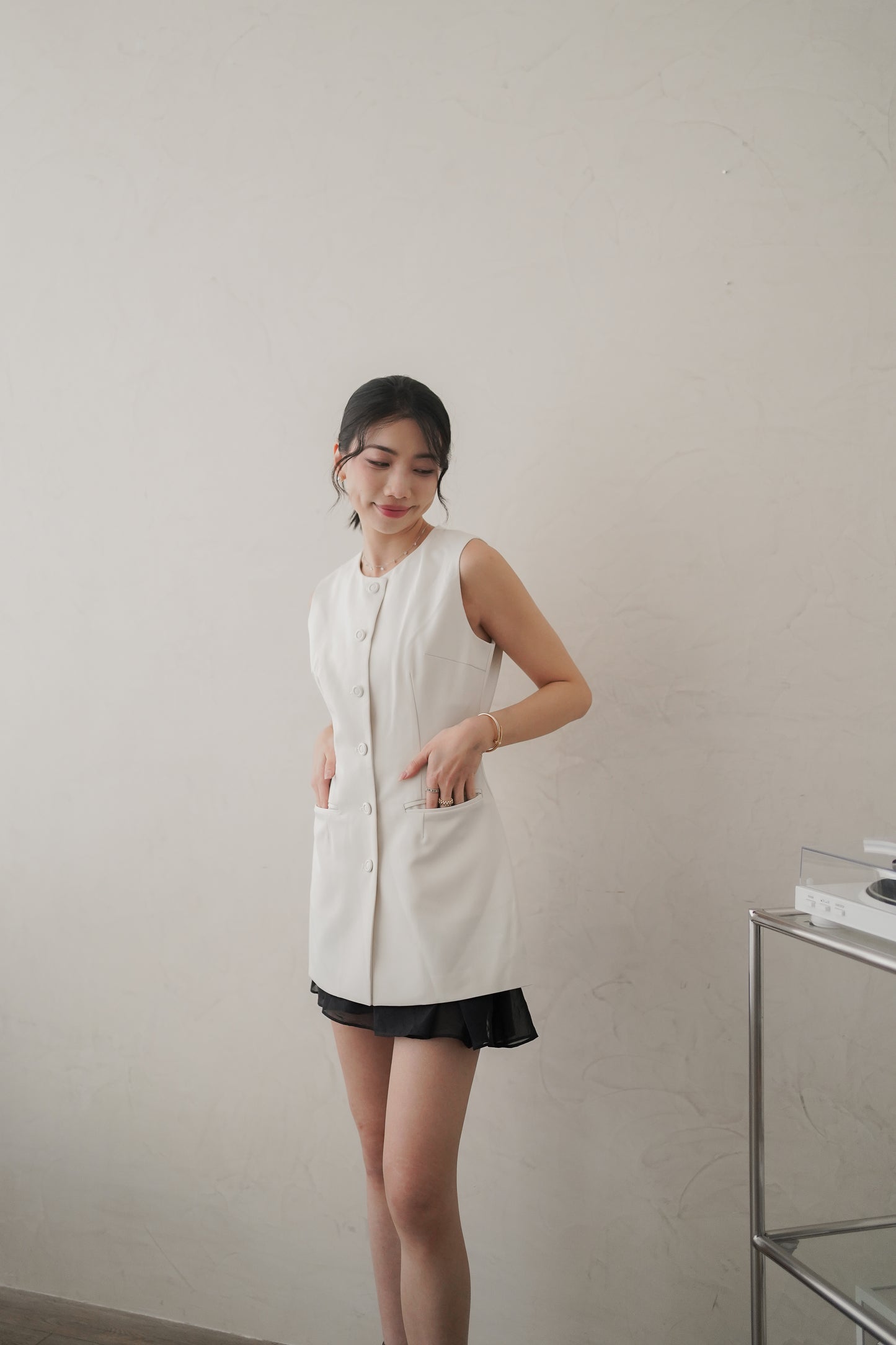 𝐉𝐮𝐥 Sculpted Line Tunic