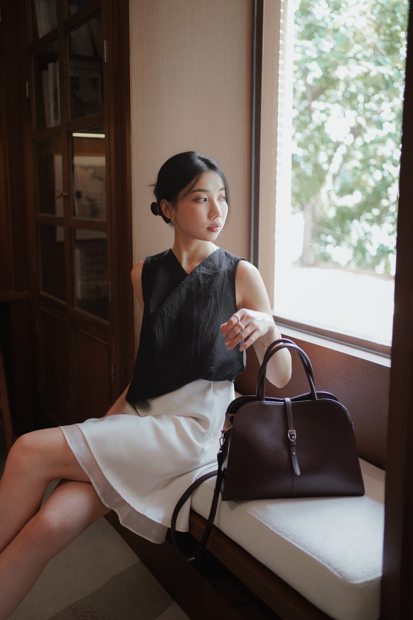 𝐉𝐮𝐧 【Office Pick | 高級垂墜感 】Ruched Drape Top
