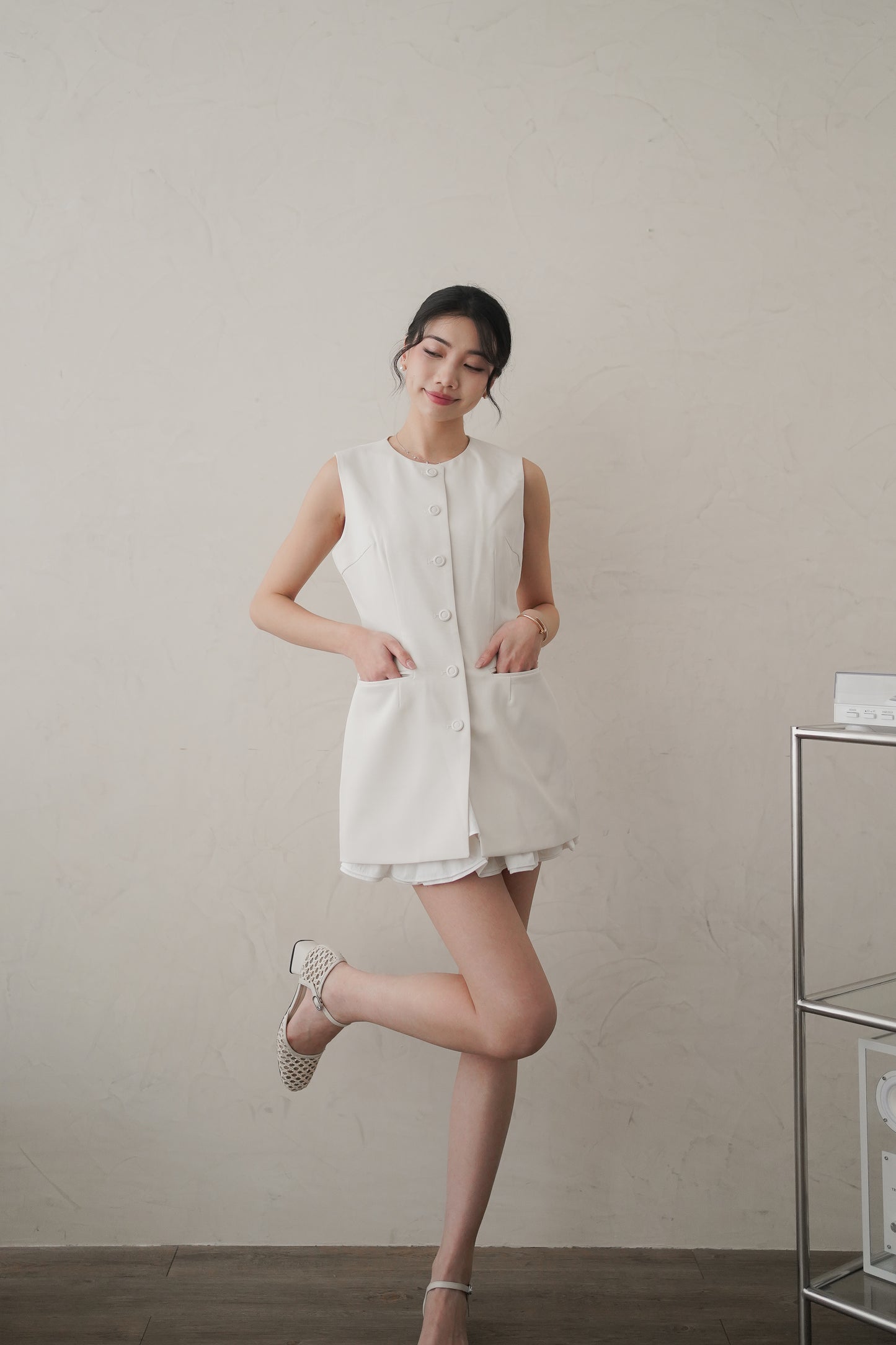 𝐉𝐮𝐥 Sculpted Line Tunic