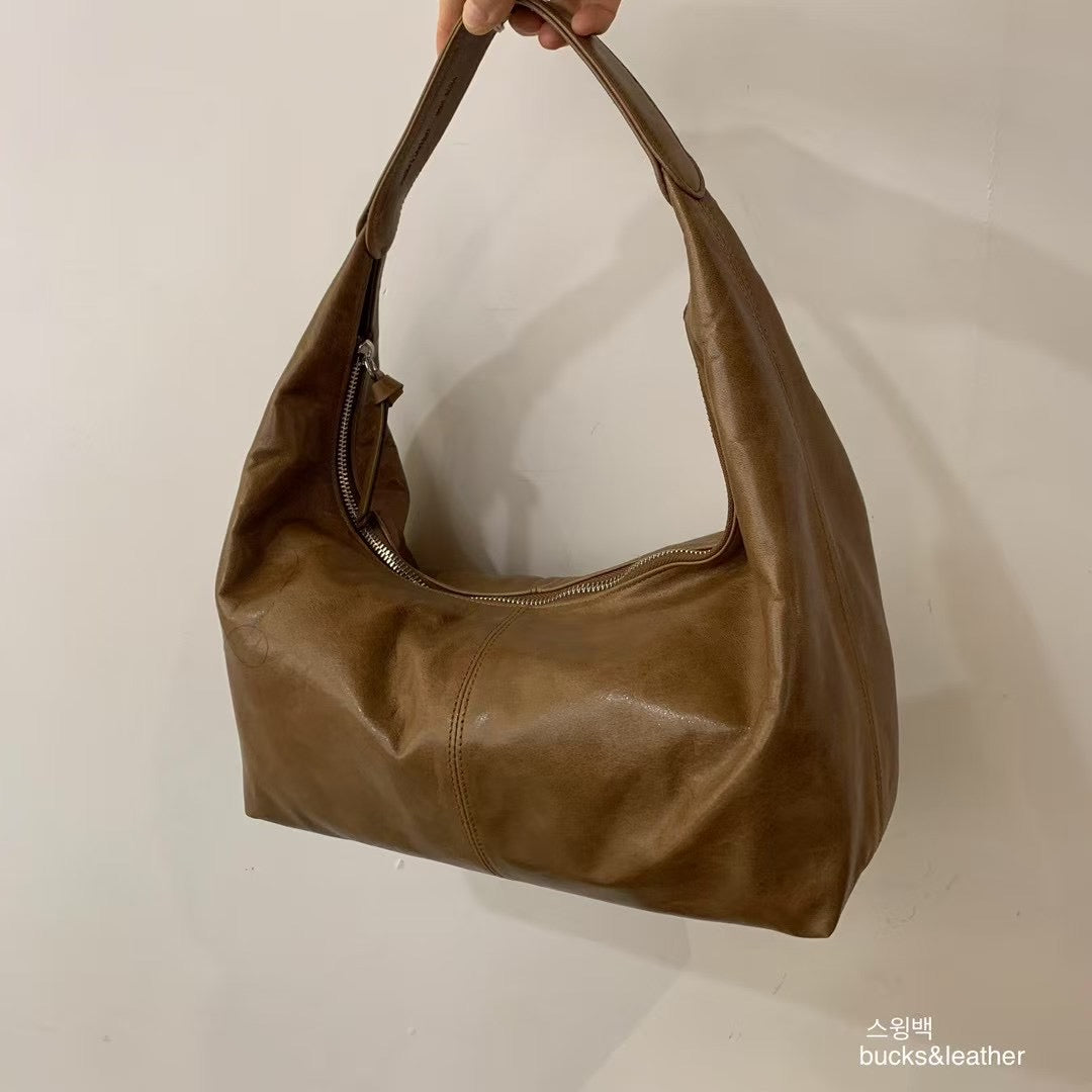 𝐌𝐚𝐫🇰🇷 Lambskin Croissant Bag