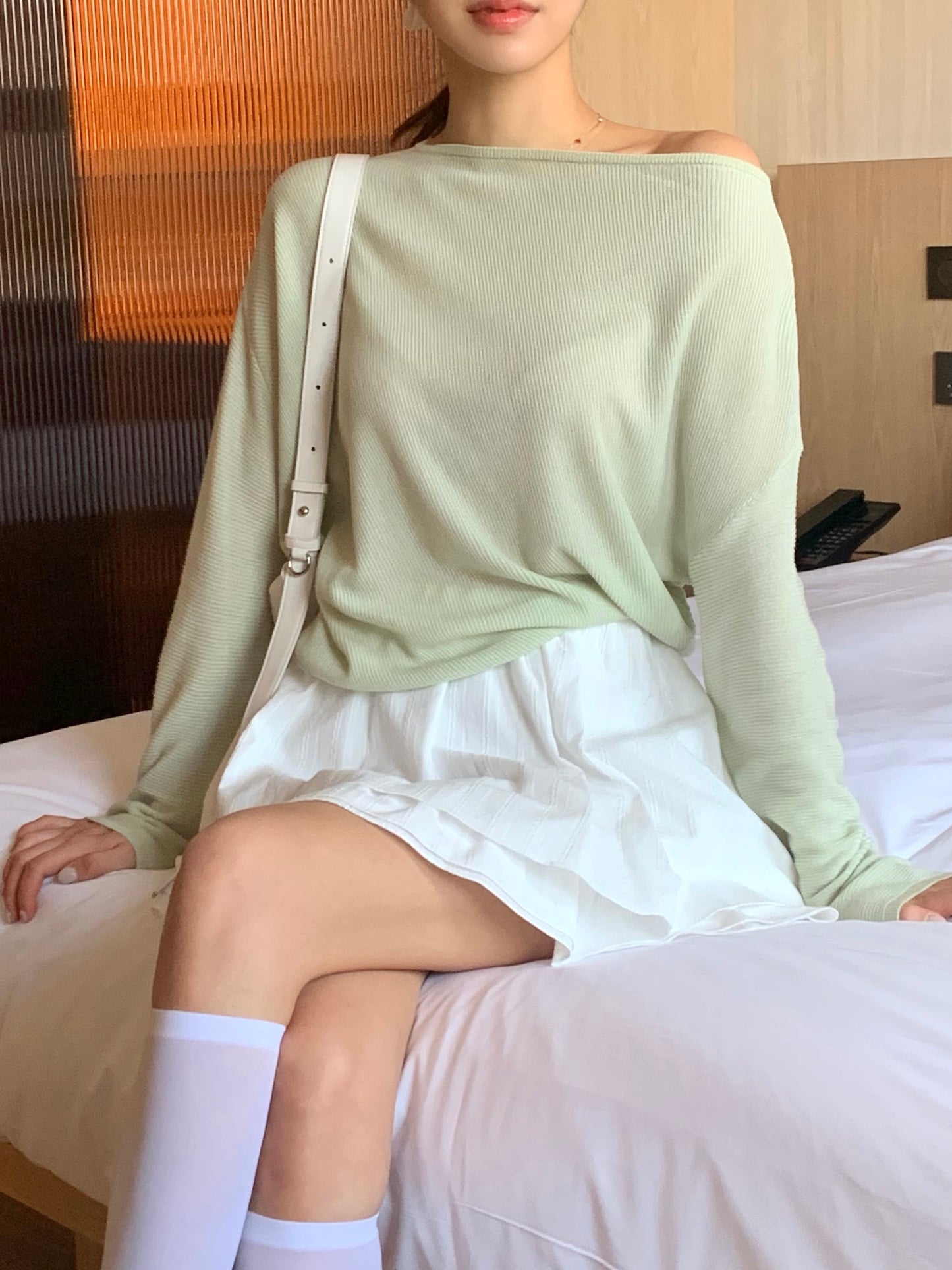 𝙎𝙖𝙡𝙚 One shoulder pullover