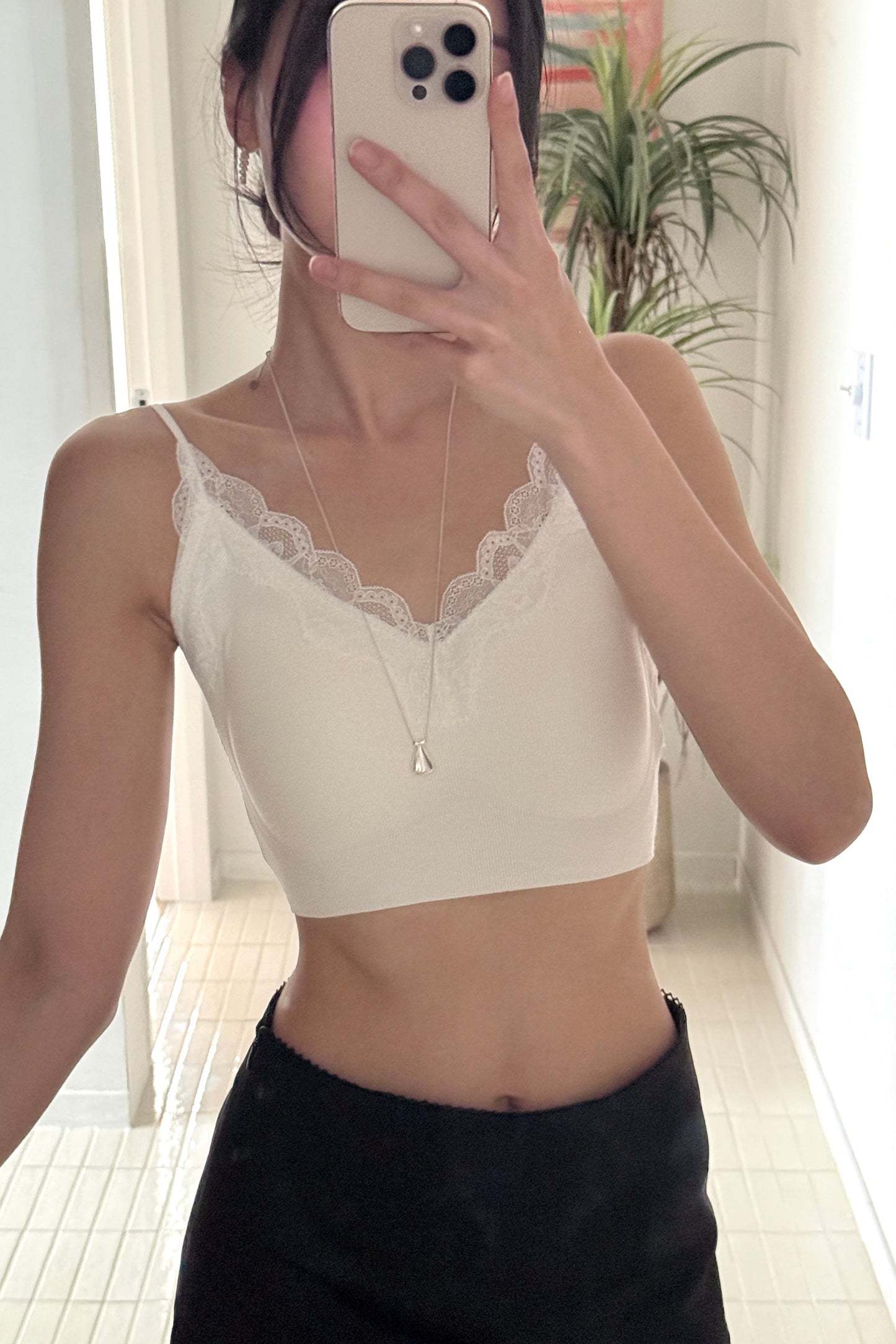 ᴊᴜʟ ꜱᴀʟᴇ ✨ V-Neck Lace Crop Bra Top