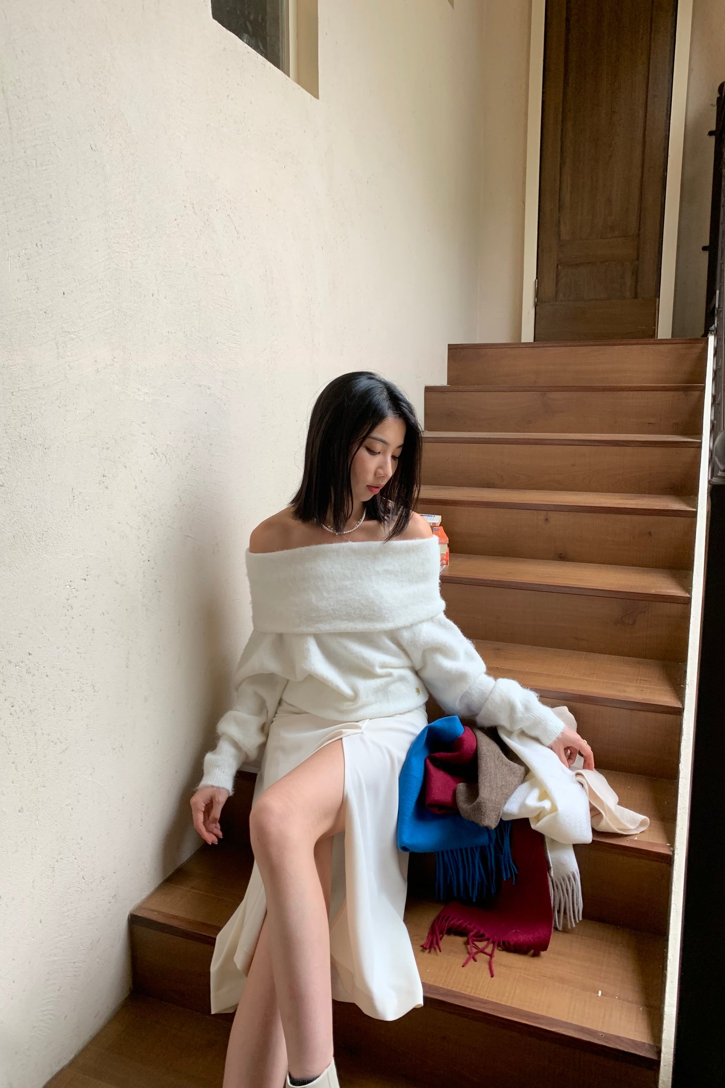 𝐍𝐨𝐯 Fluff Off-Shoulder Knit