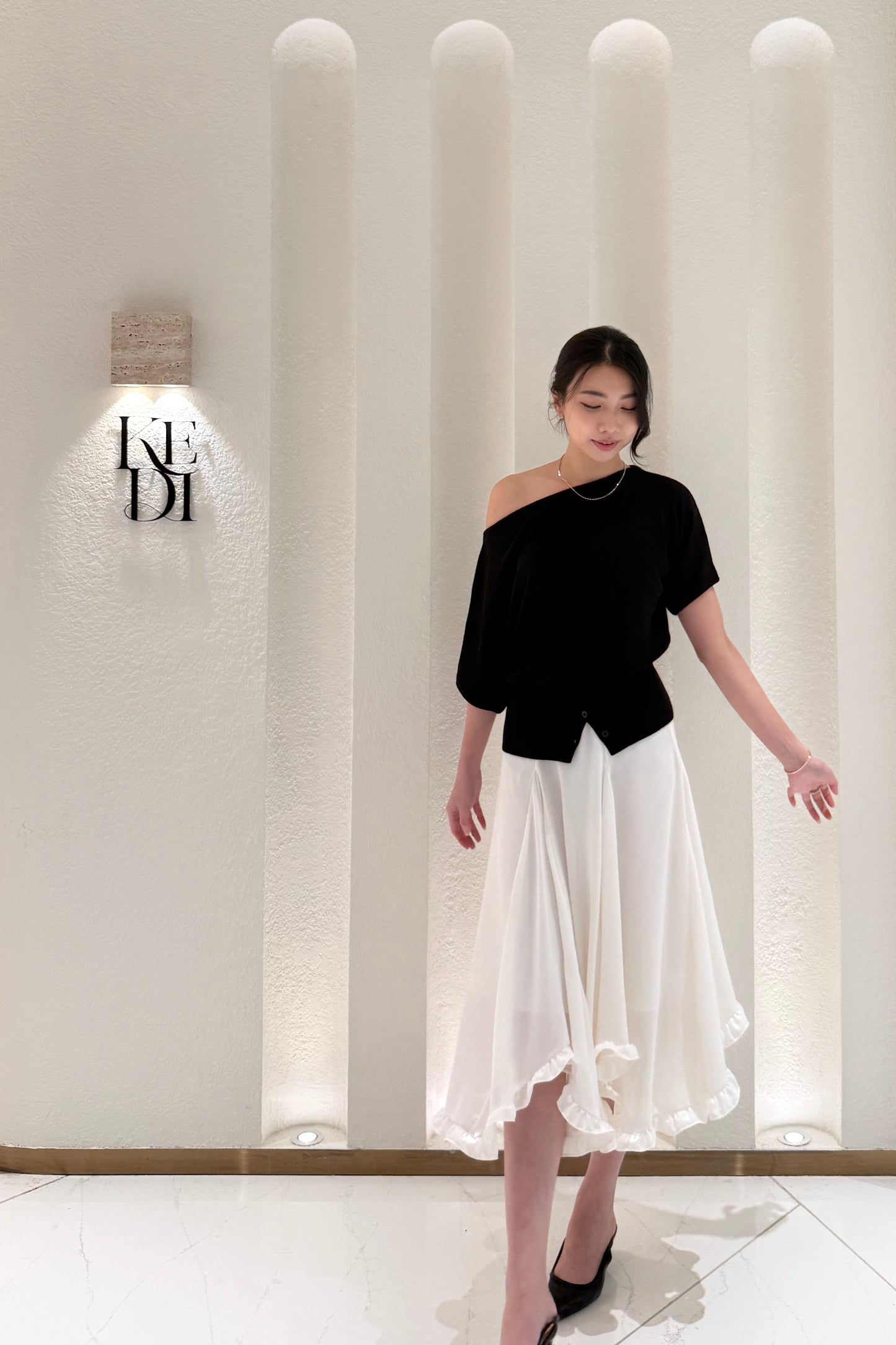 𝐅𝐞𝐛 One Shoulder Soft Knit