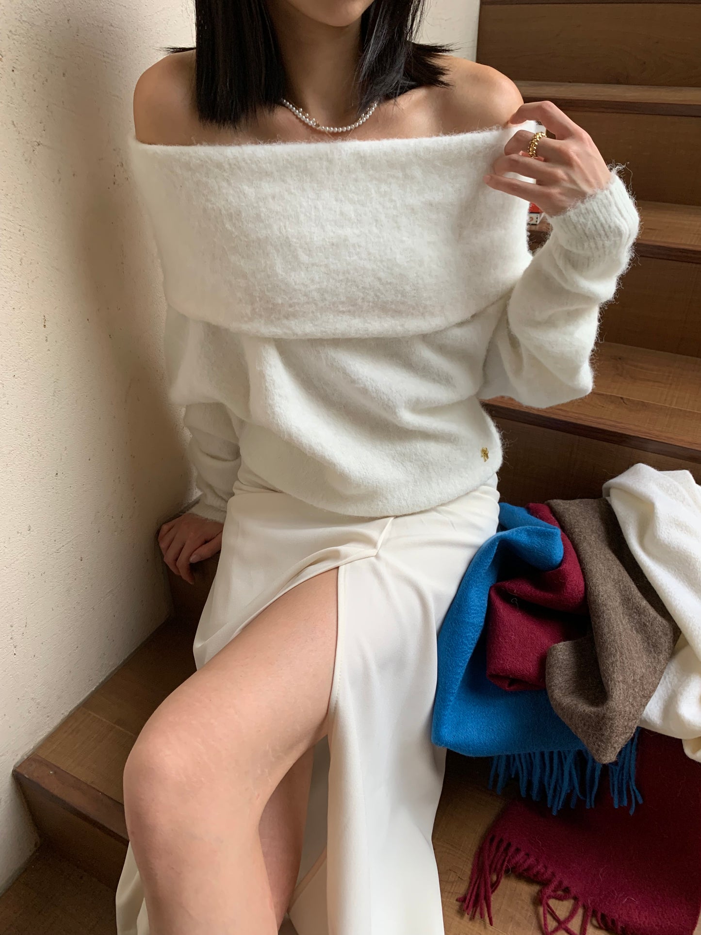 𝐍𝐨𝐯 Fluff Off-Shoulder Knit