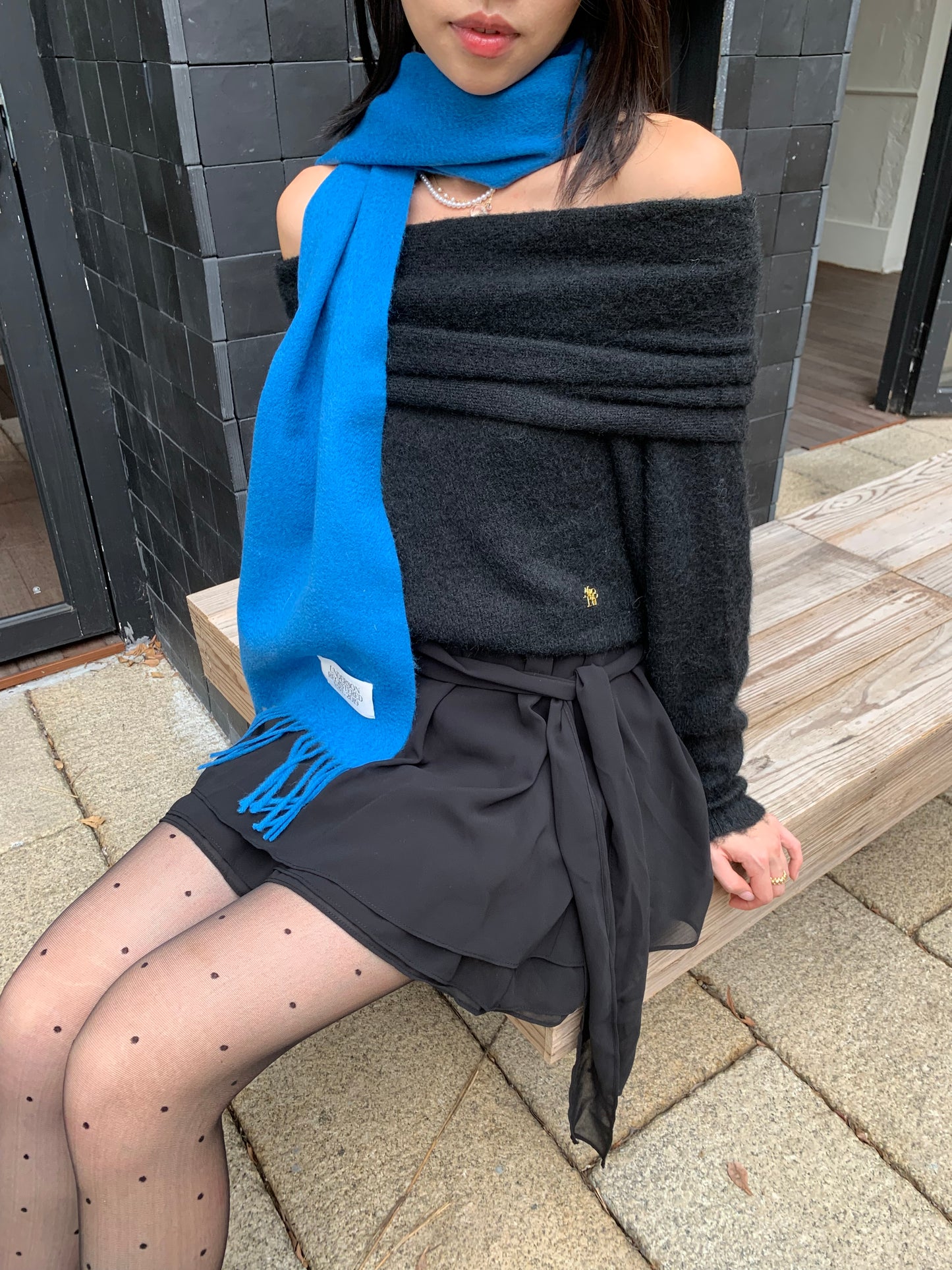 𝐍𝐨𝐯 Fluff Off-Shoulder Knit