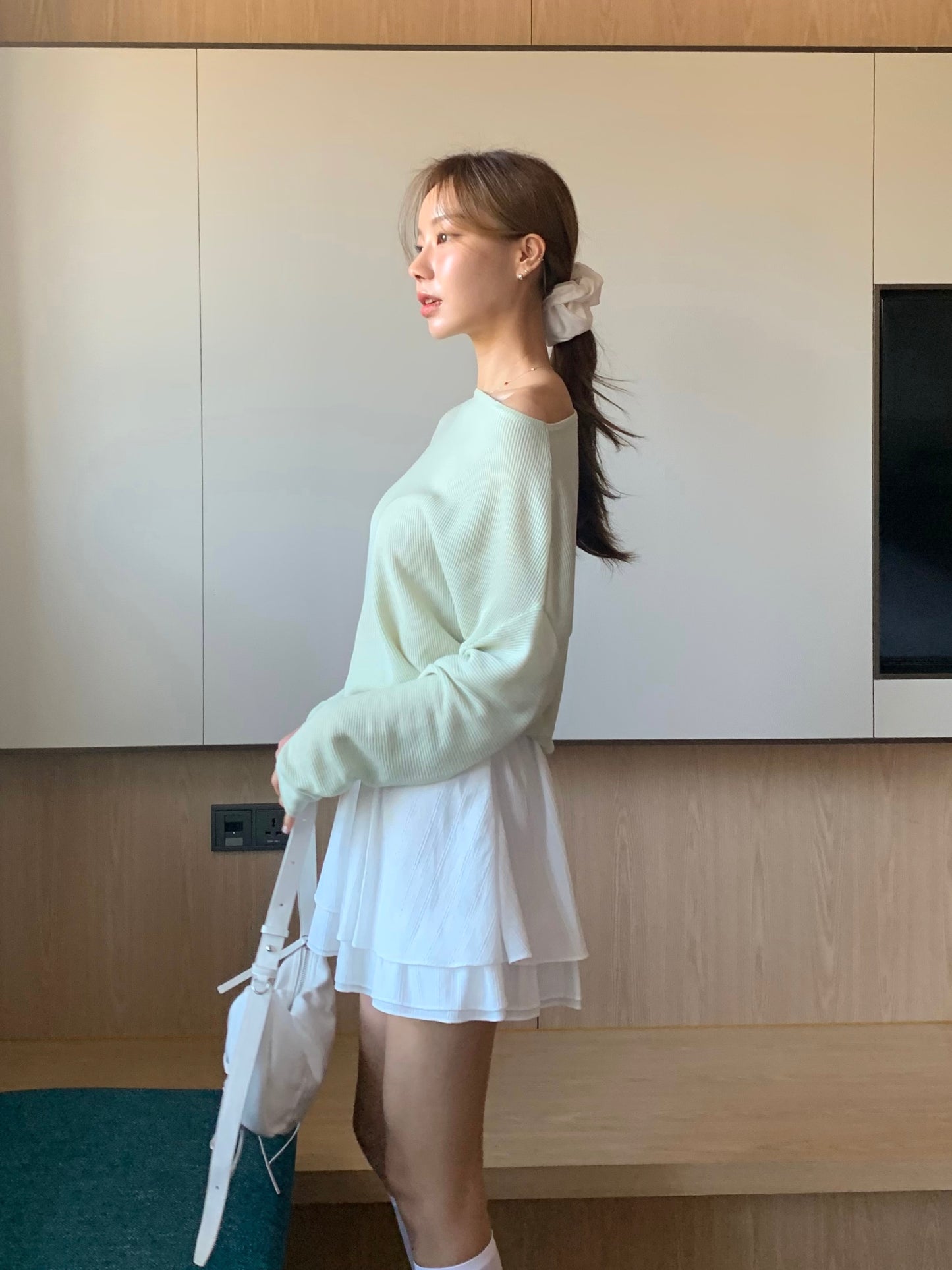 𝙎𝙖𝙡𝙚 One shoulder pullover