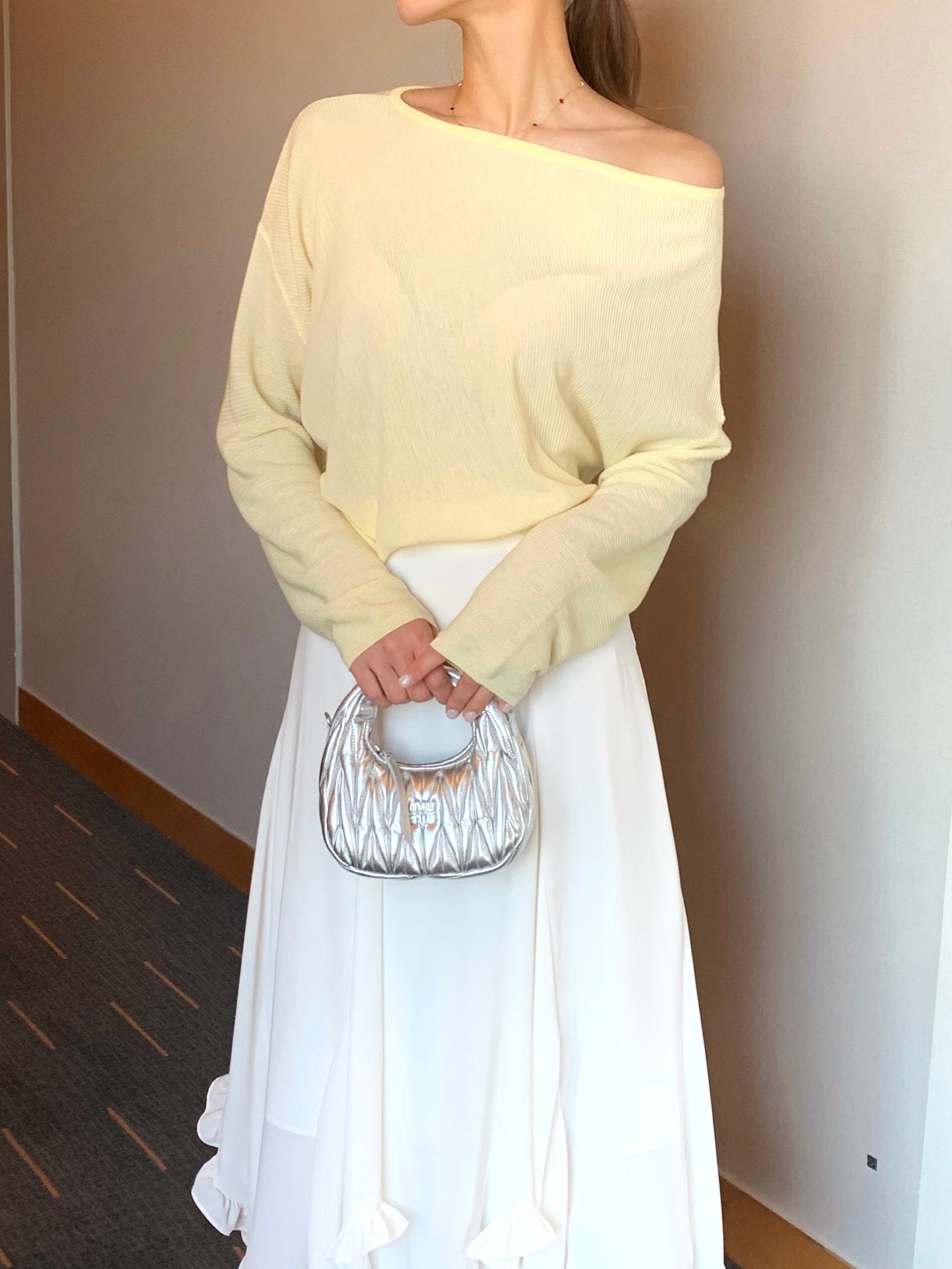 𝙎𝙖𝙡𝙚 One shoulder pullover