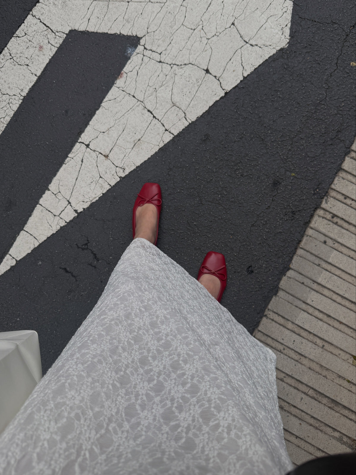 KR 𝐒𝐞𝐩【推薦款】Bare Lace Midi Skirt