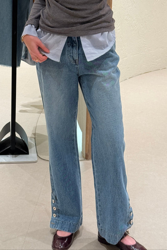 𝙎𝙖𝙡𝙚 Classic Ease Button-Hem Denim