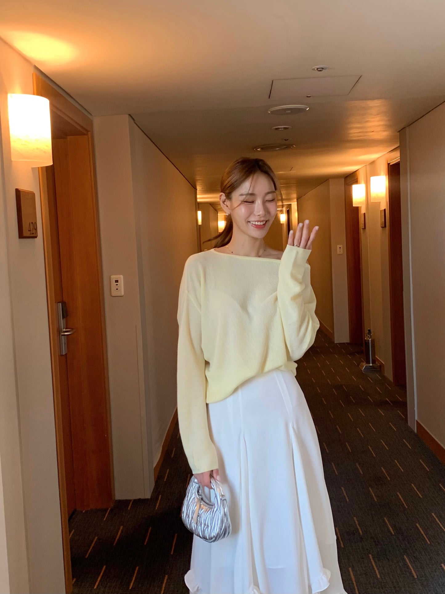 𝙎𝙖𝙡𝙚 One shoulder pullover