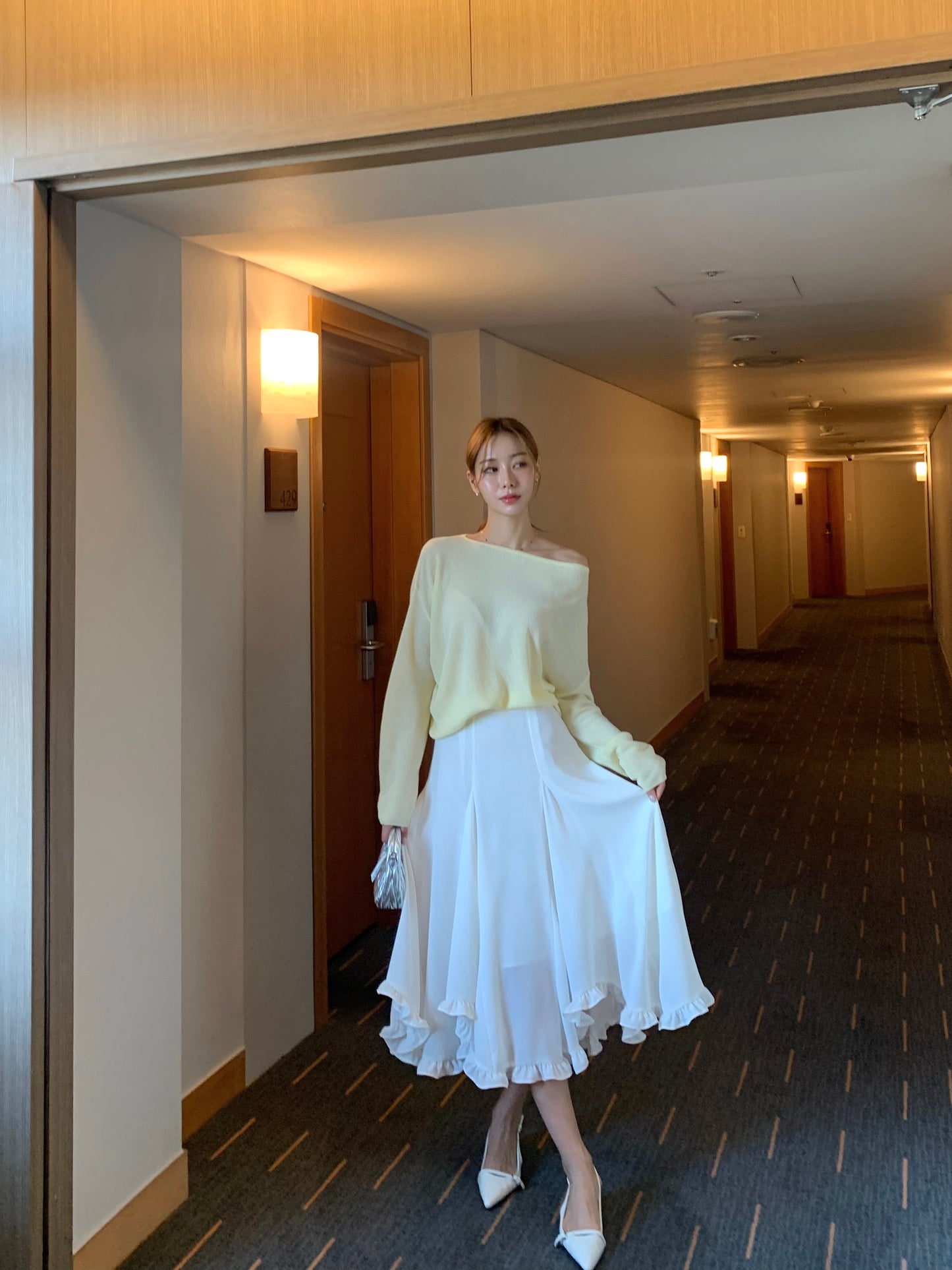 𝙎𝙖𝙡𝙚 One shoulder pullover