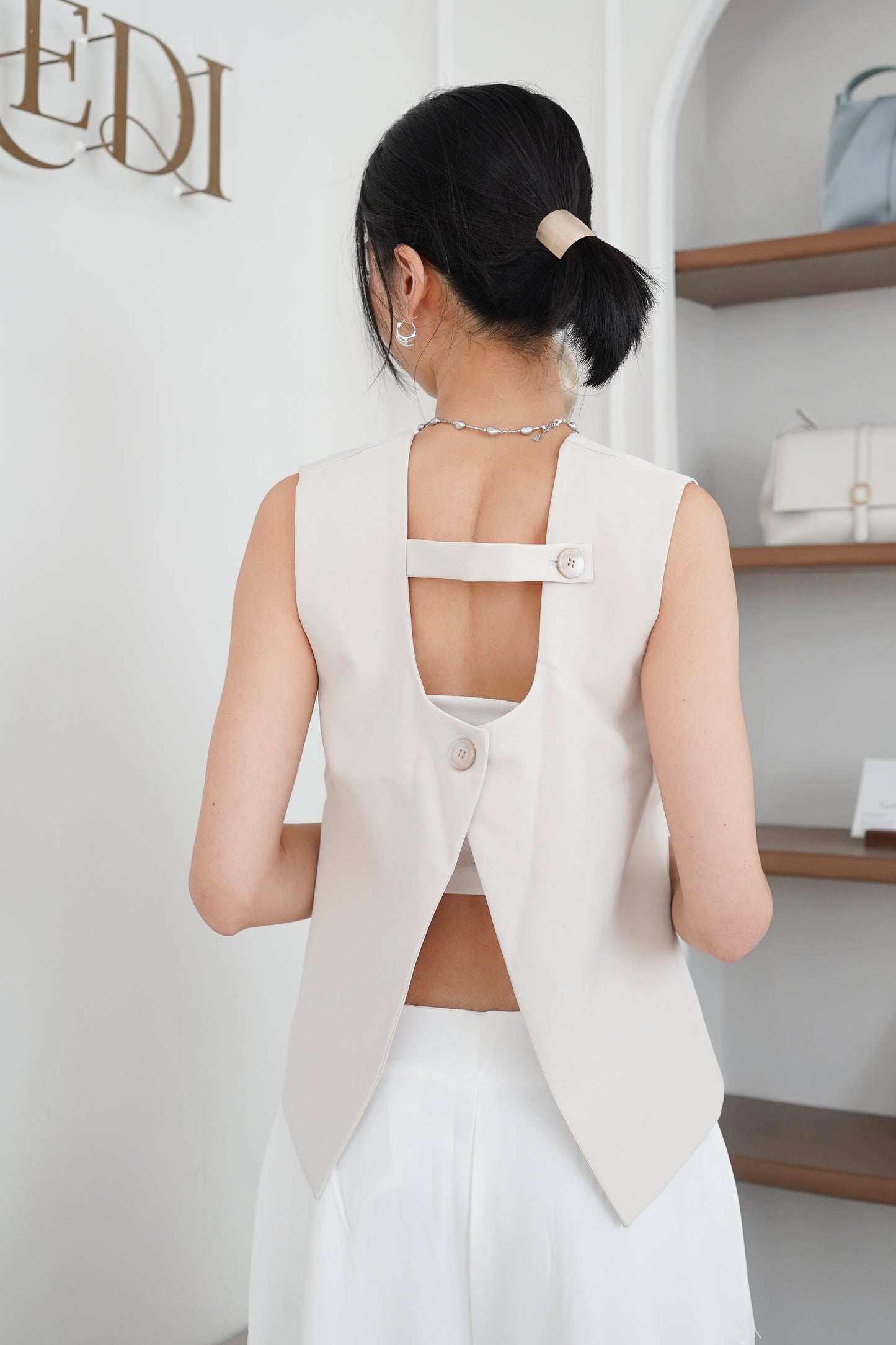 𝙆𝙧 🇰🇷  Open-back Square-neck Top