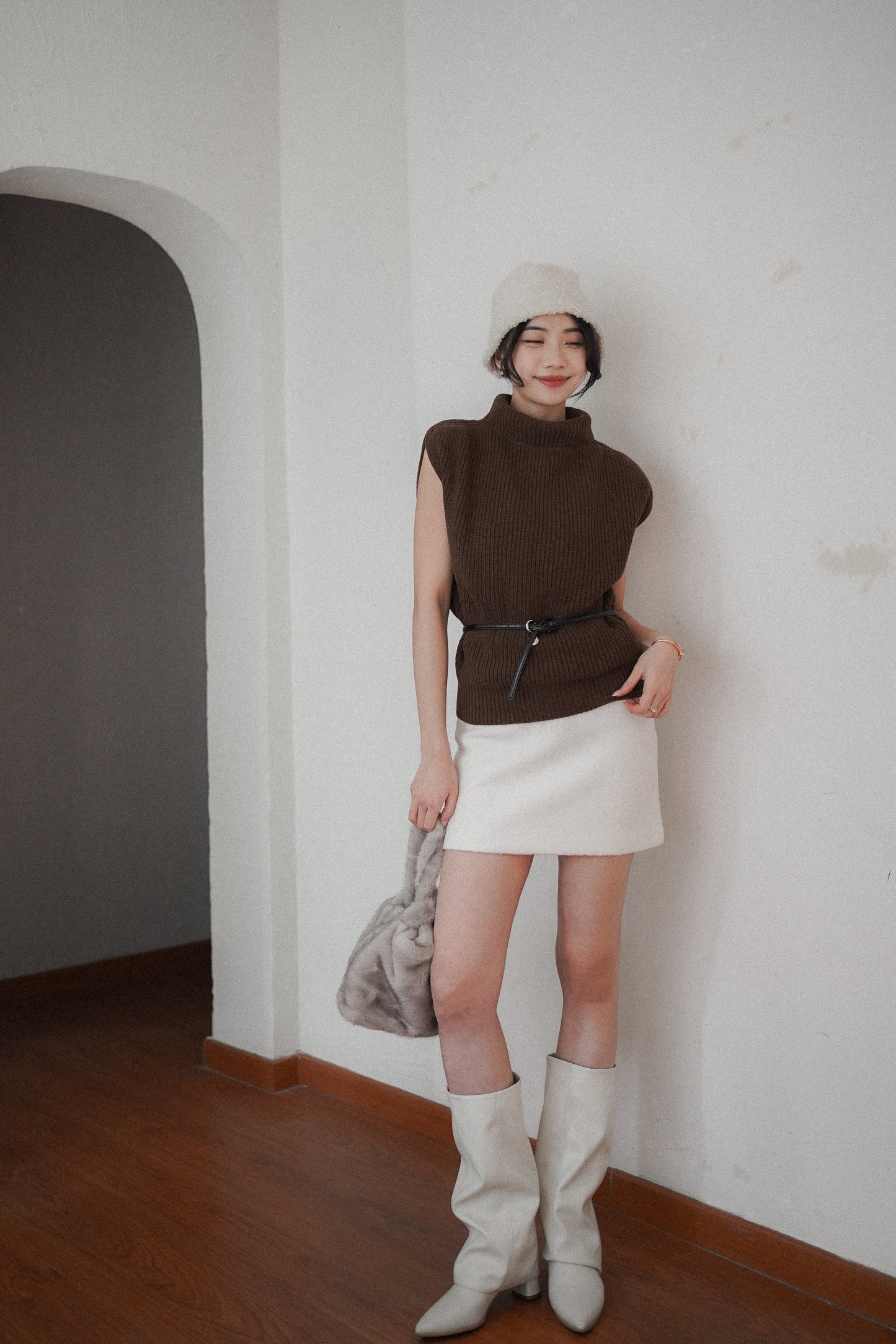 𝐃𝐞𝐜 Sculpted Mock-Neck Vest