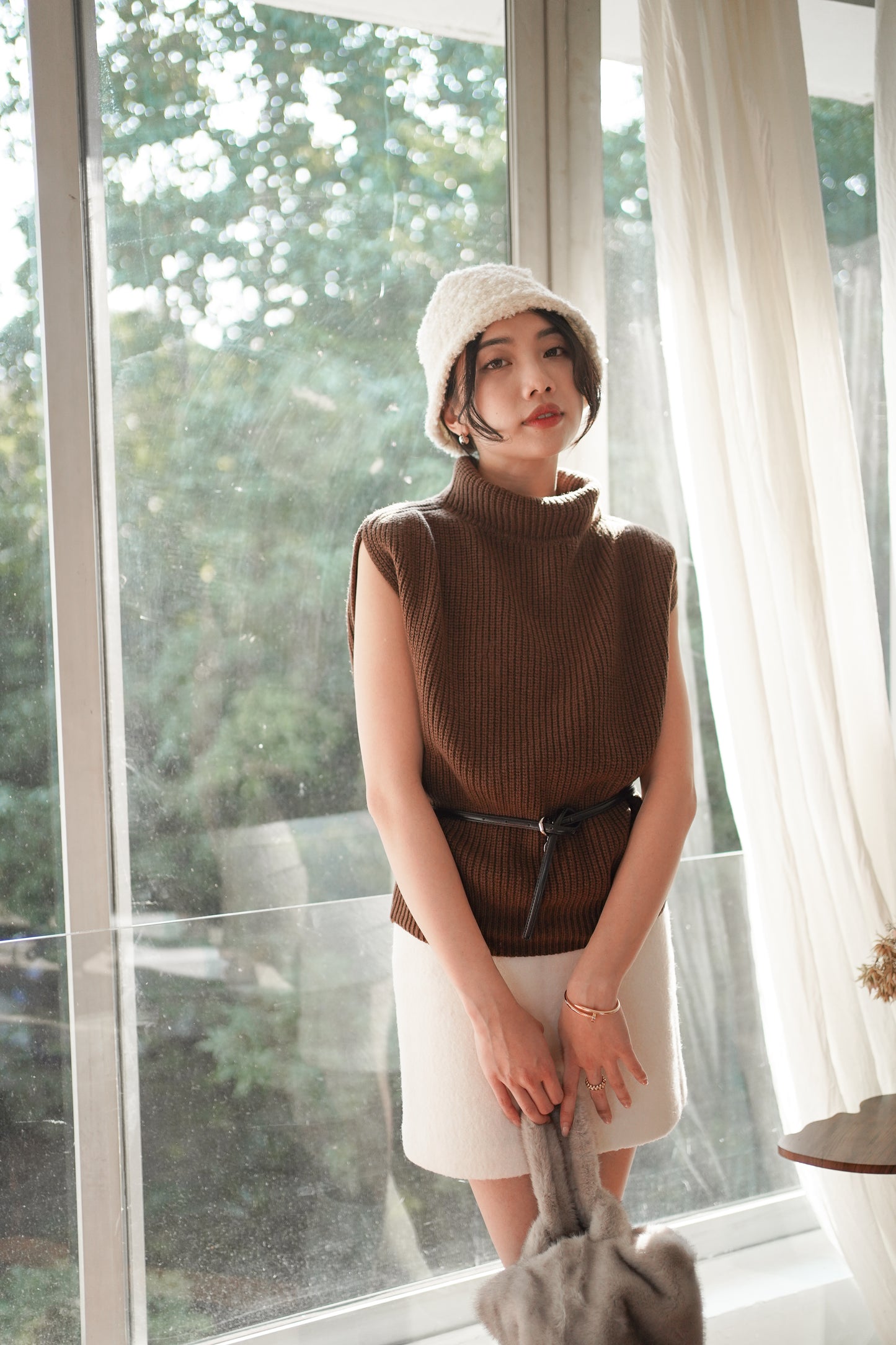 𝐃𝐞𝐜 Sculpted Mock-Neck Vest