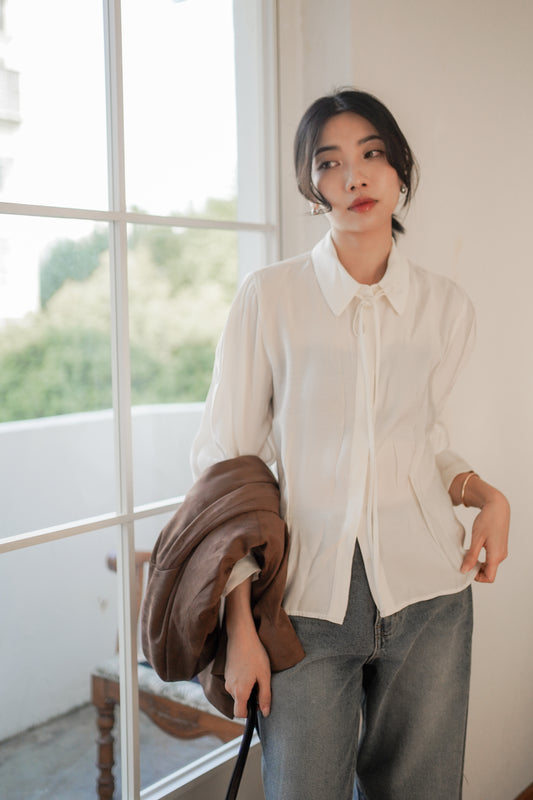 𝙎𝙖𝙡𝙚 Luminous Silk-Tie Blouse