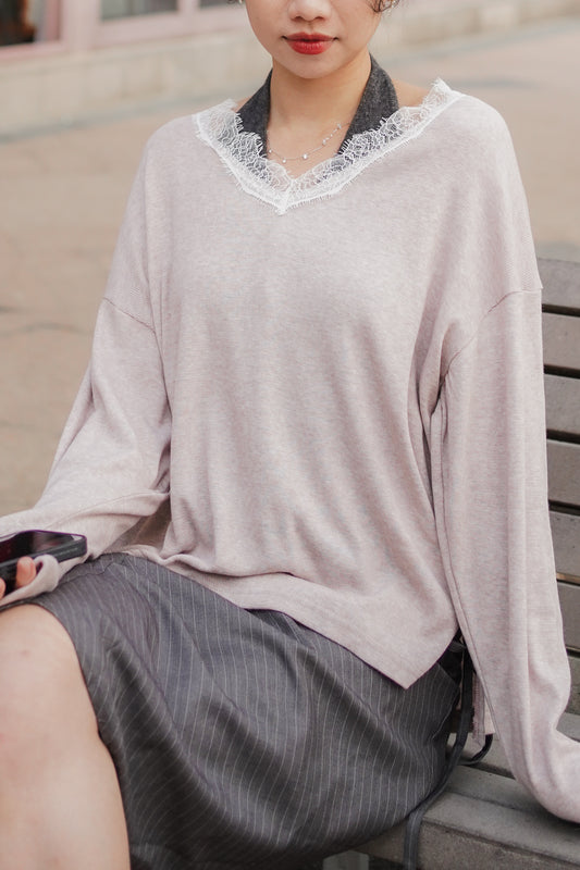 𝐃𝐞𝐜 Angora Lace V-neck Knit