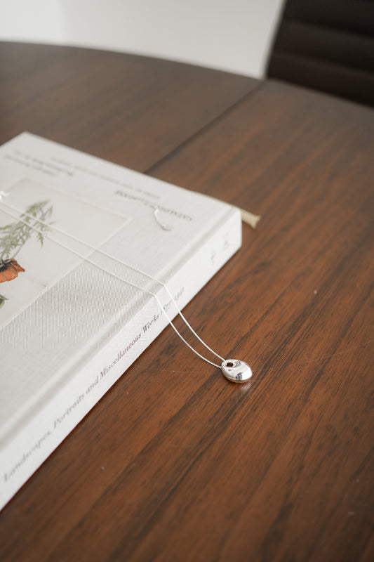 𝐌𝐚𝐫🇰🇷 Petite Oval Necklace