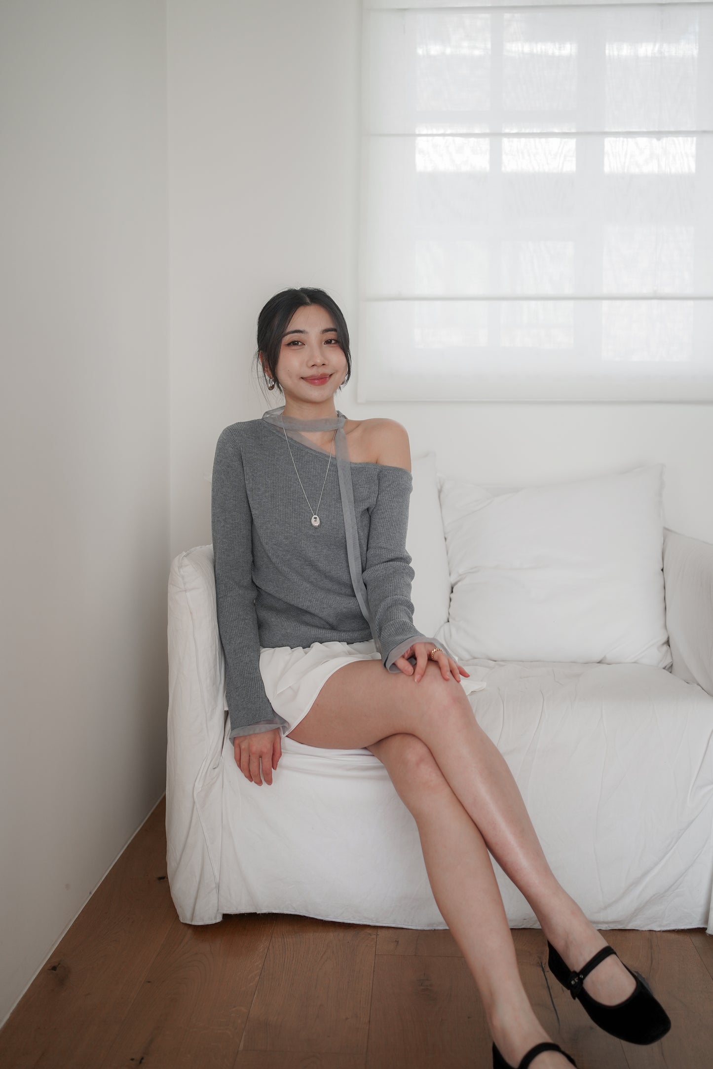𝐌𝐚𝐫🇰🇷 One Shoulder Tie Knit Top