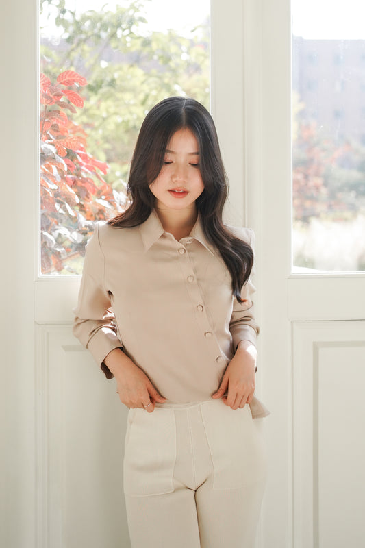 𝐅𝐚𝐥𝐥🍁 Slant Button Blouse