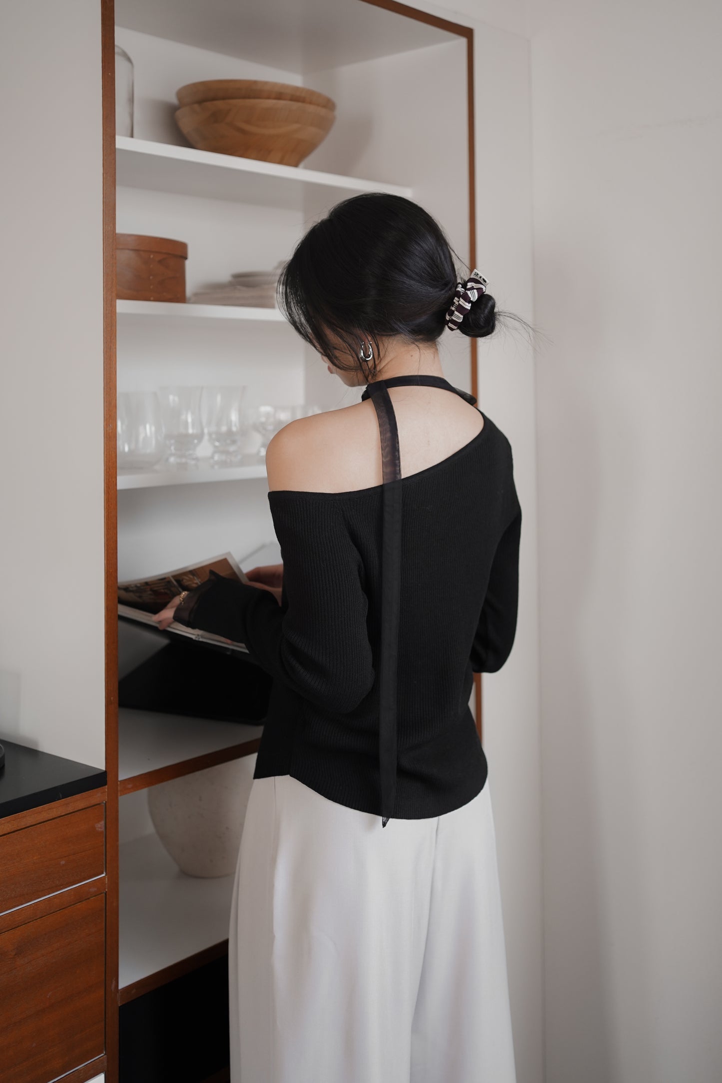 𝐌𝐚𝐫🇰🇷 One Shoulder Tie Knit Top