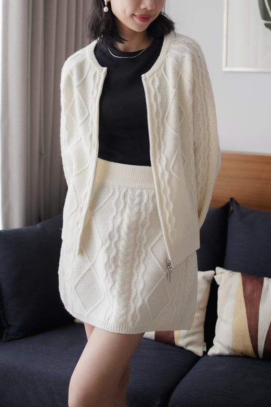 ᴊᴀɴ Wool80 Cable-Knit Jacket & Skirt Set