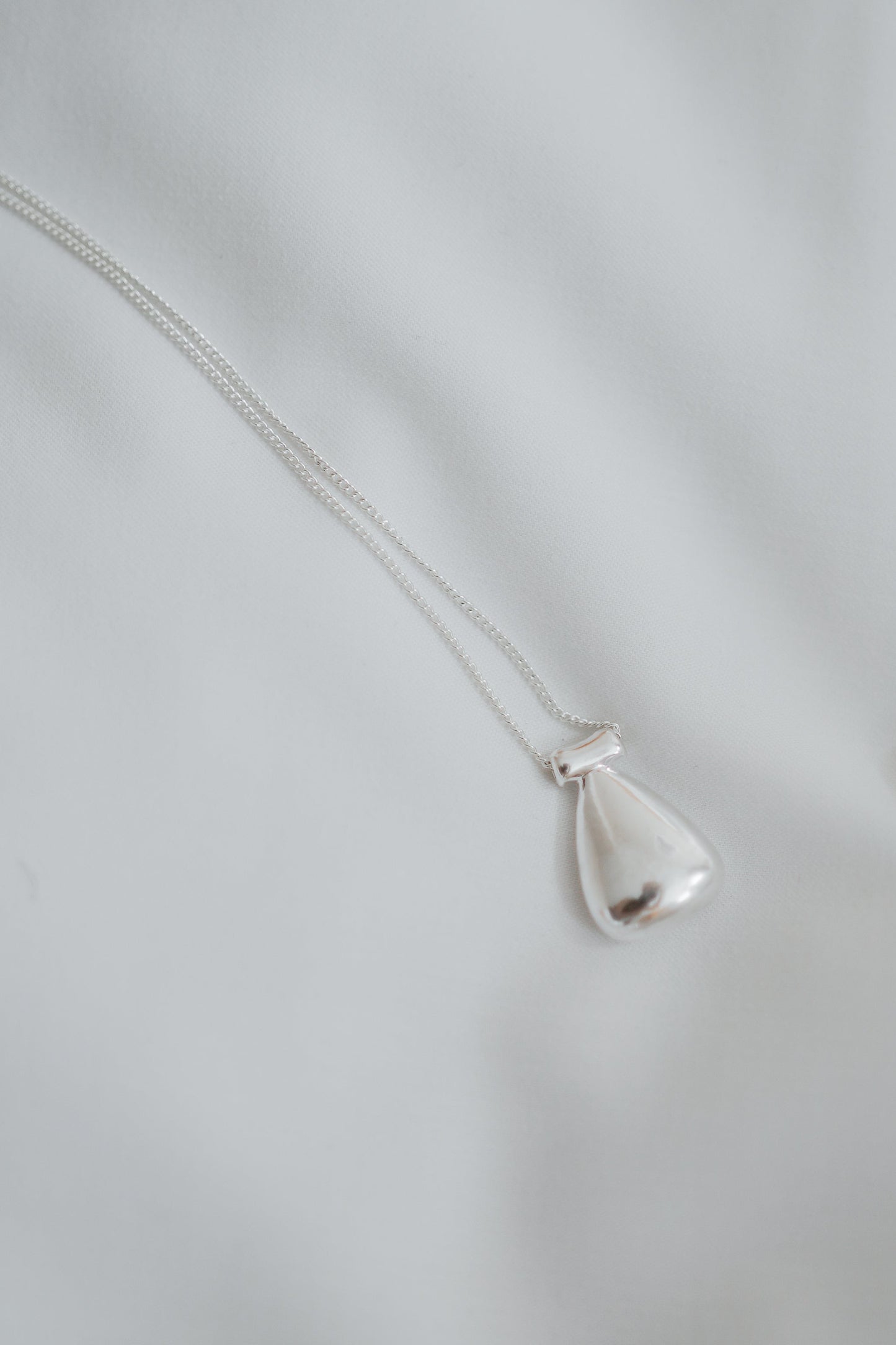 𝐌𝐚𝐲 〖肌理霧銀〗 Teardrop Matte Silver Necklace