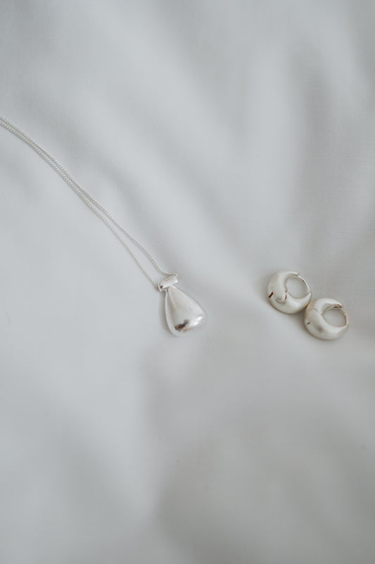 𝐌𝐚𝐲 〖肌理霧銀〗 Sculpted Matte Silver Earrings