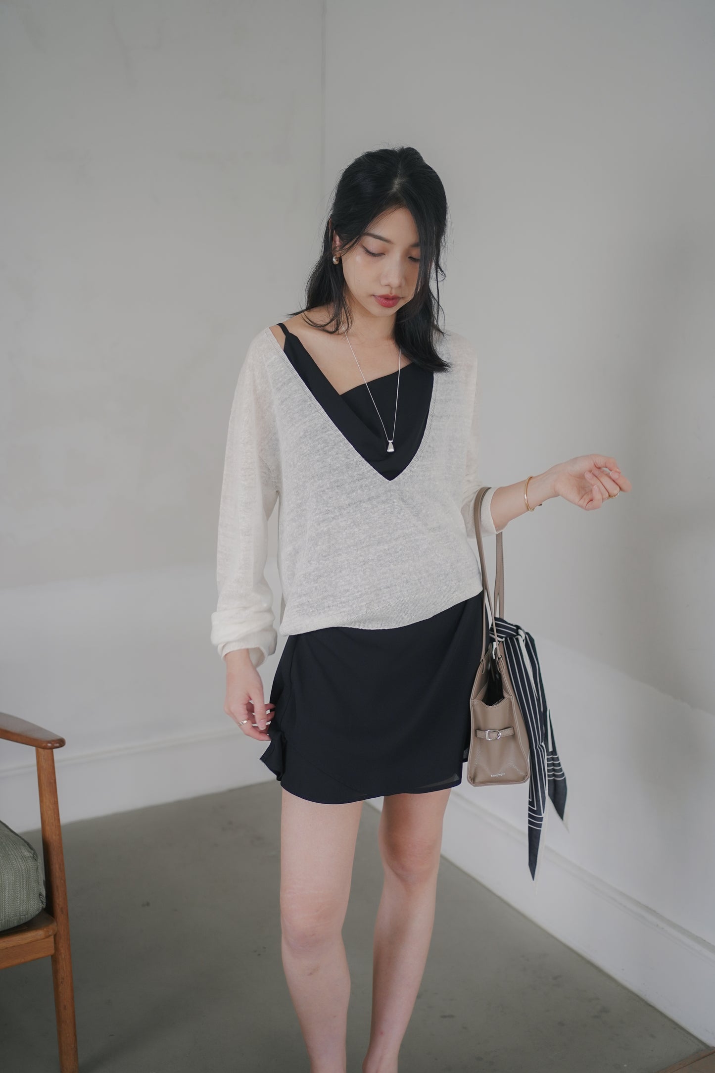 𝐌𝐚𝐲 〖天然麻｜夏日層次感〗Sheer Breeze Linen V-neckᵇᵉˢᵗ ⁱᵗᵉᵐ