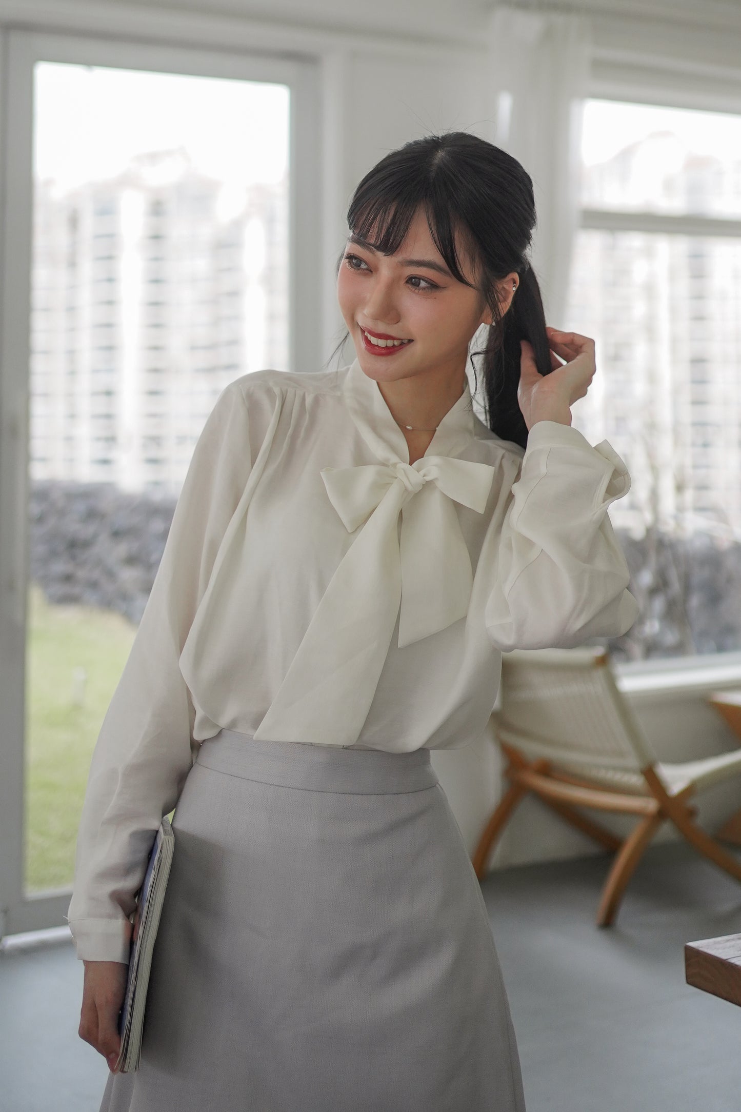 𝐌𝐚𝐫 Knotted Collar Blouse