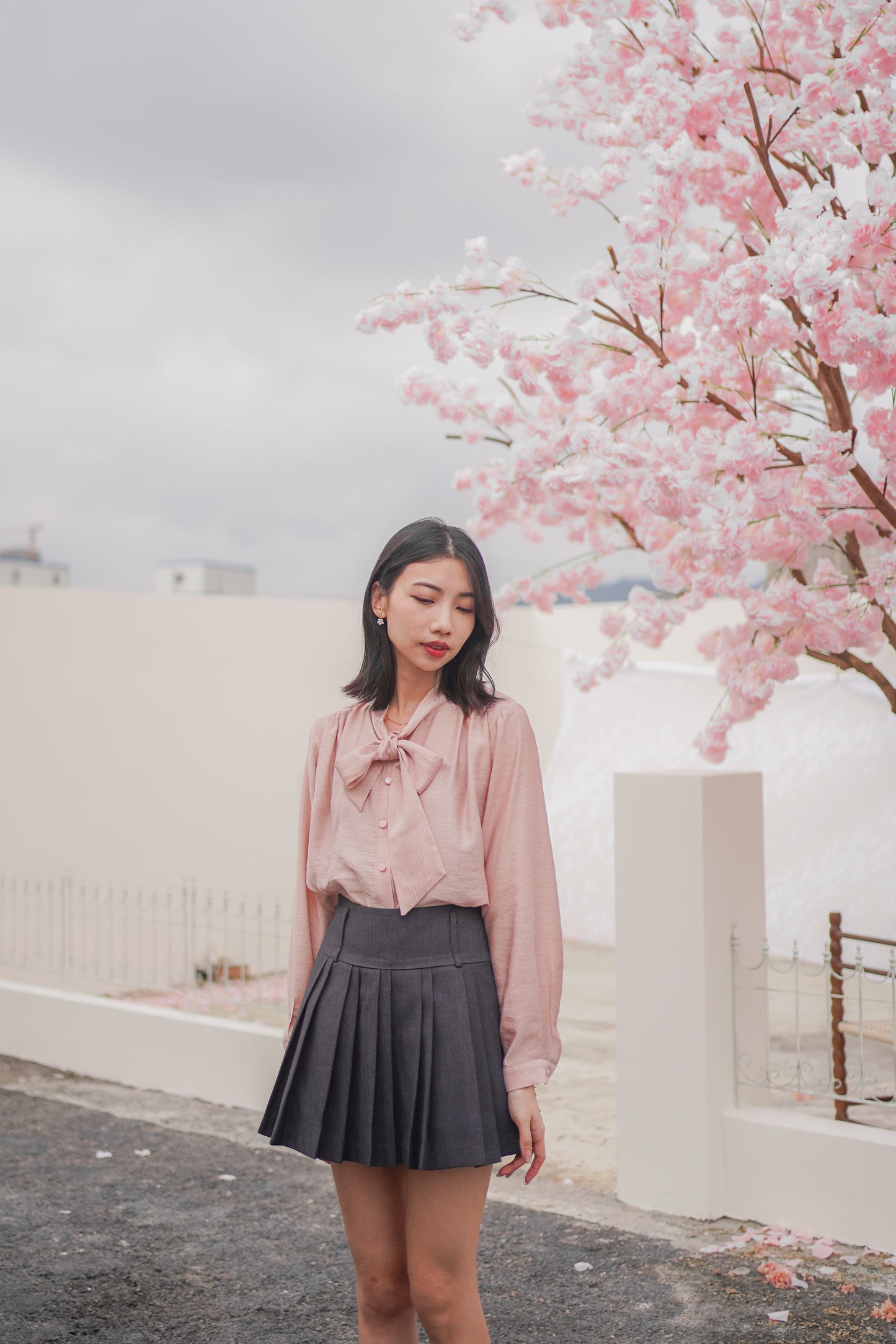 𝐌𝐚𝐫 Knotted Collar Blouse