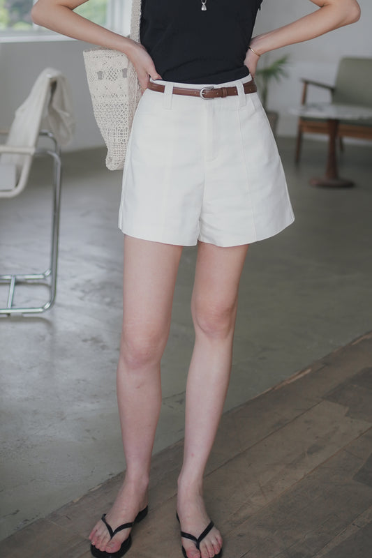 𝐌𝐚𝐲 〖都會俐落｜附皮帶〗Classic Belted Shortsᵇᵉˢᵗ ⁱᵗᵉᵐ