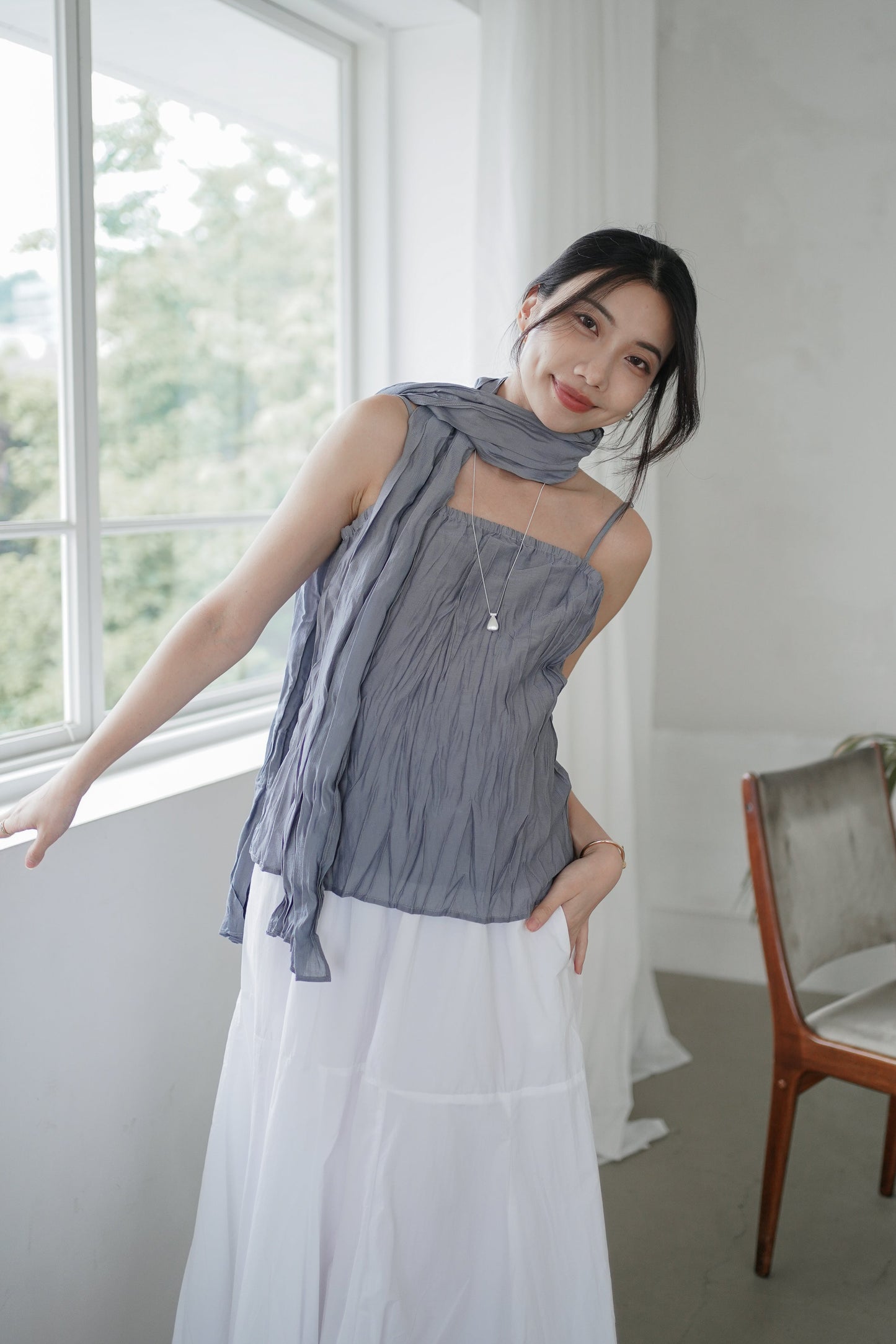 𝐌𝐚𝐲〖高級感立體壓褶〗Fluid Crinkle Scarf Top