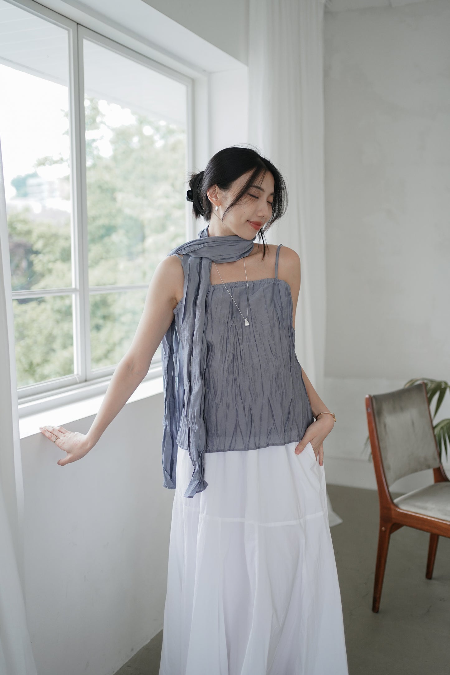 𝐌𝐚𝐲〖高級感立體壓褶〗Fluid Crinkle Scarf Top