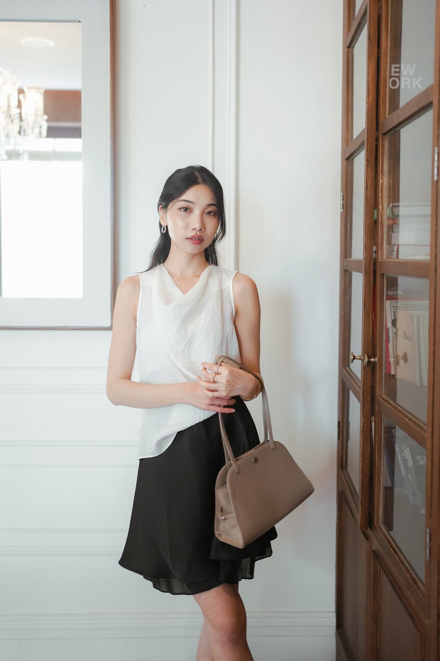 𝐉𝐮𝐧 【Office Pick | 高級垂墜感 】Ruched Drape Top