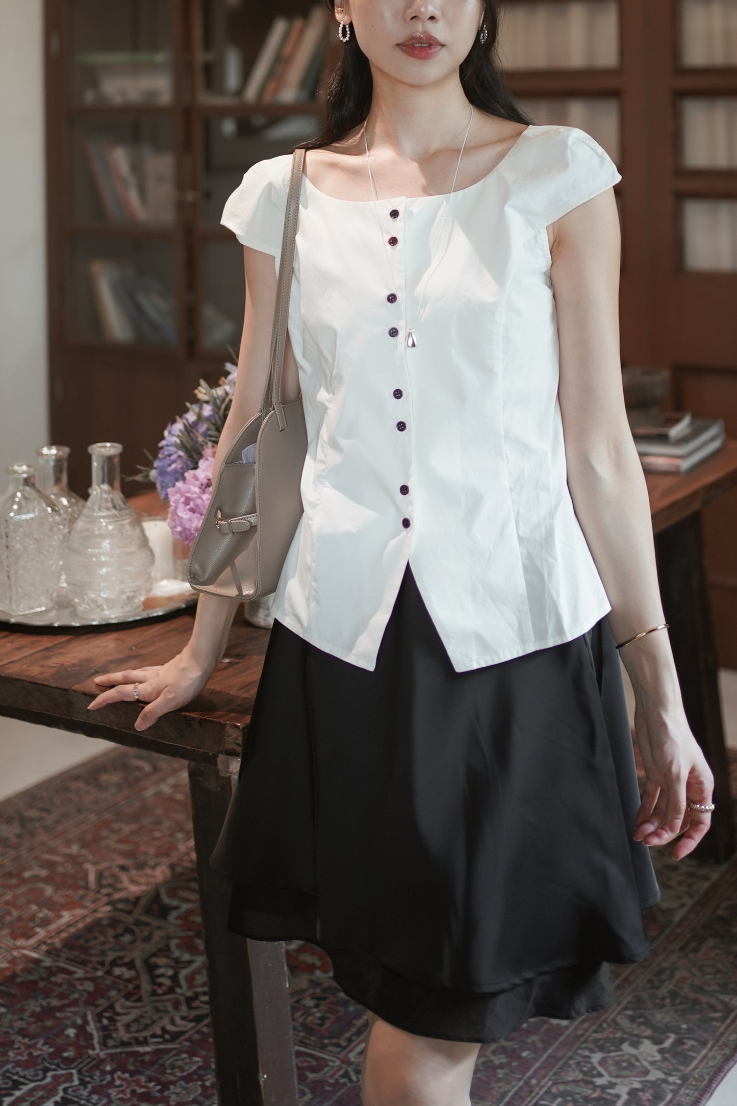 𝐉𝐮𝐧 Modern Frame Top