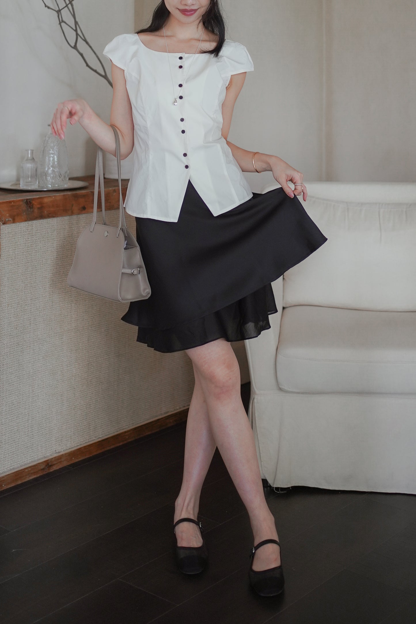 𝐉𝐮𝐧 Modern Frame Top