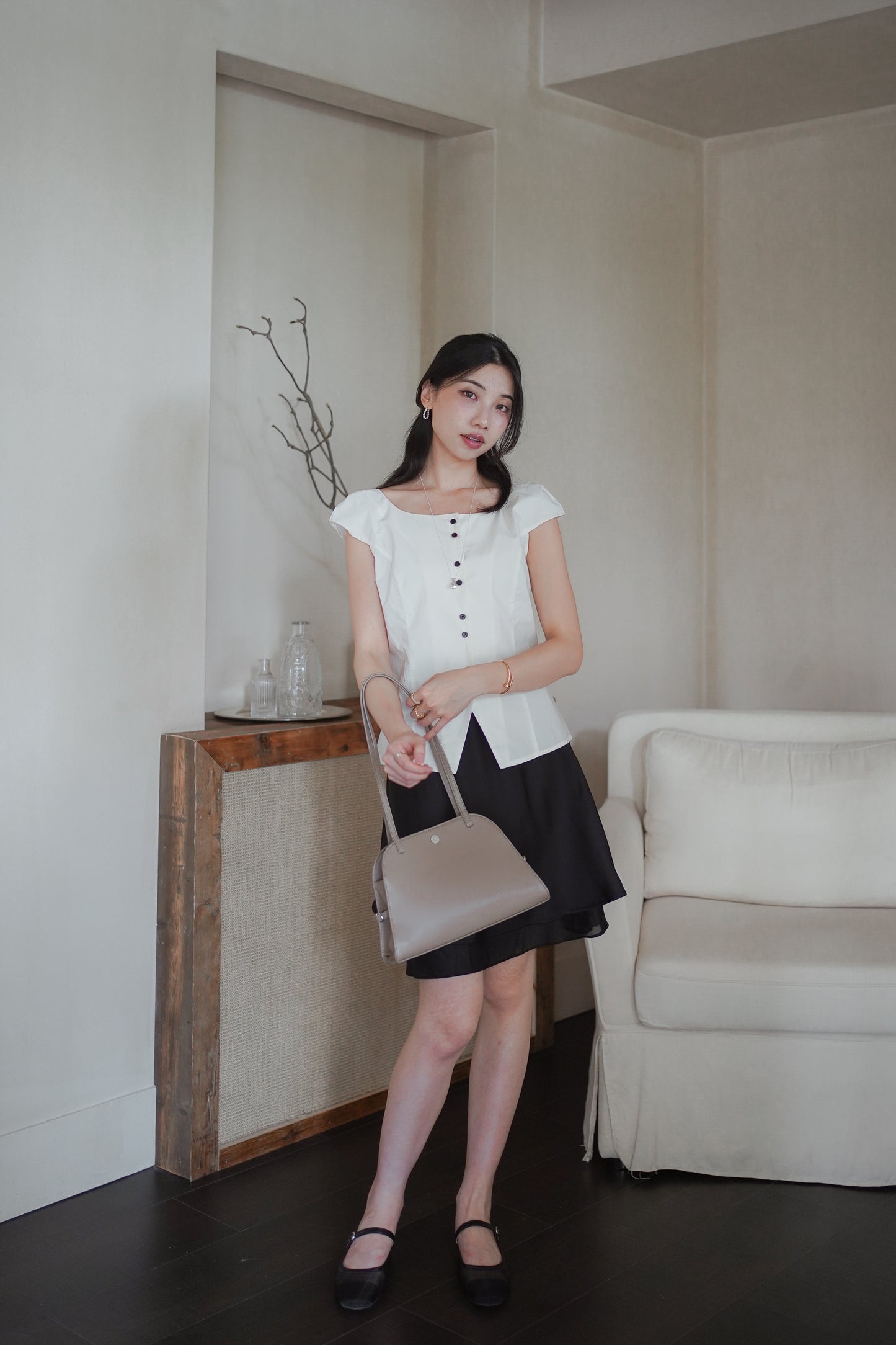 𝐉𝐮𝐧 Modern Frame Top
