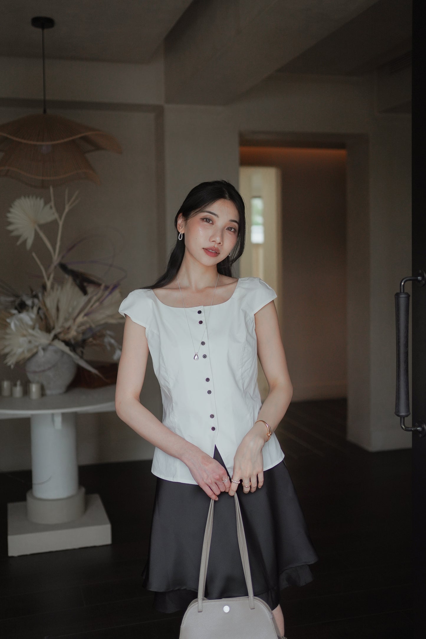 𝐉𝐮𝐧 Modern Frame Top