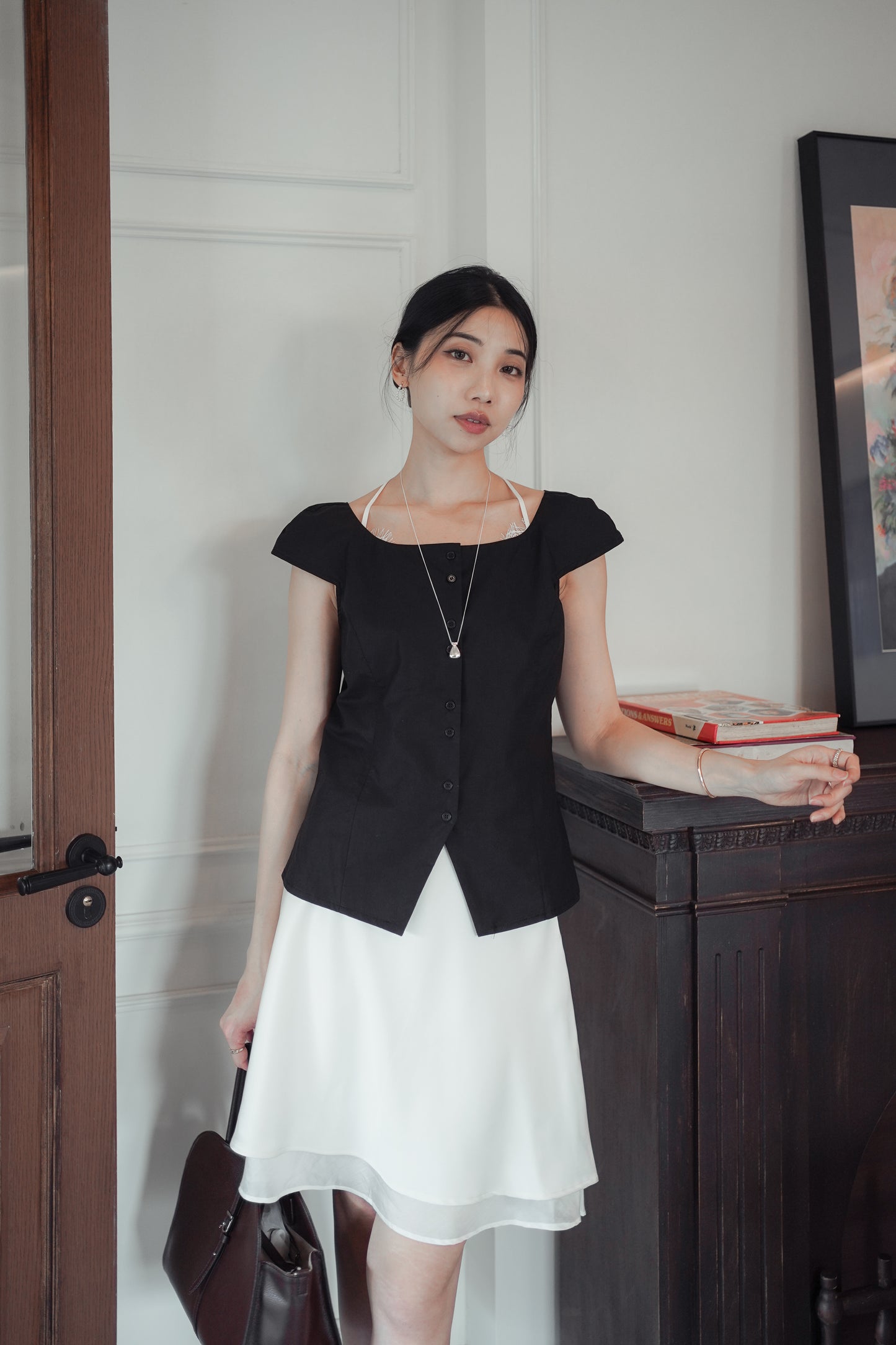 𝐉𝐮𝐧 Modern Frame Top