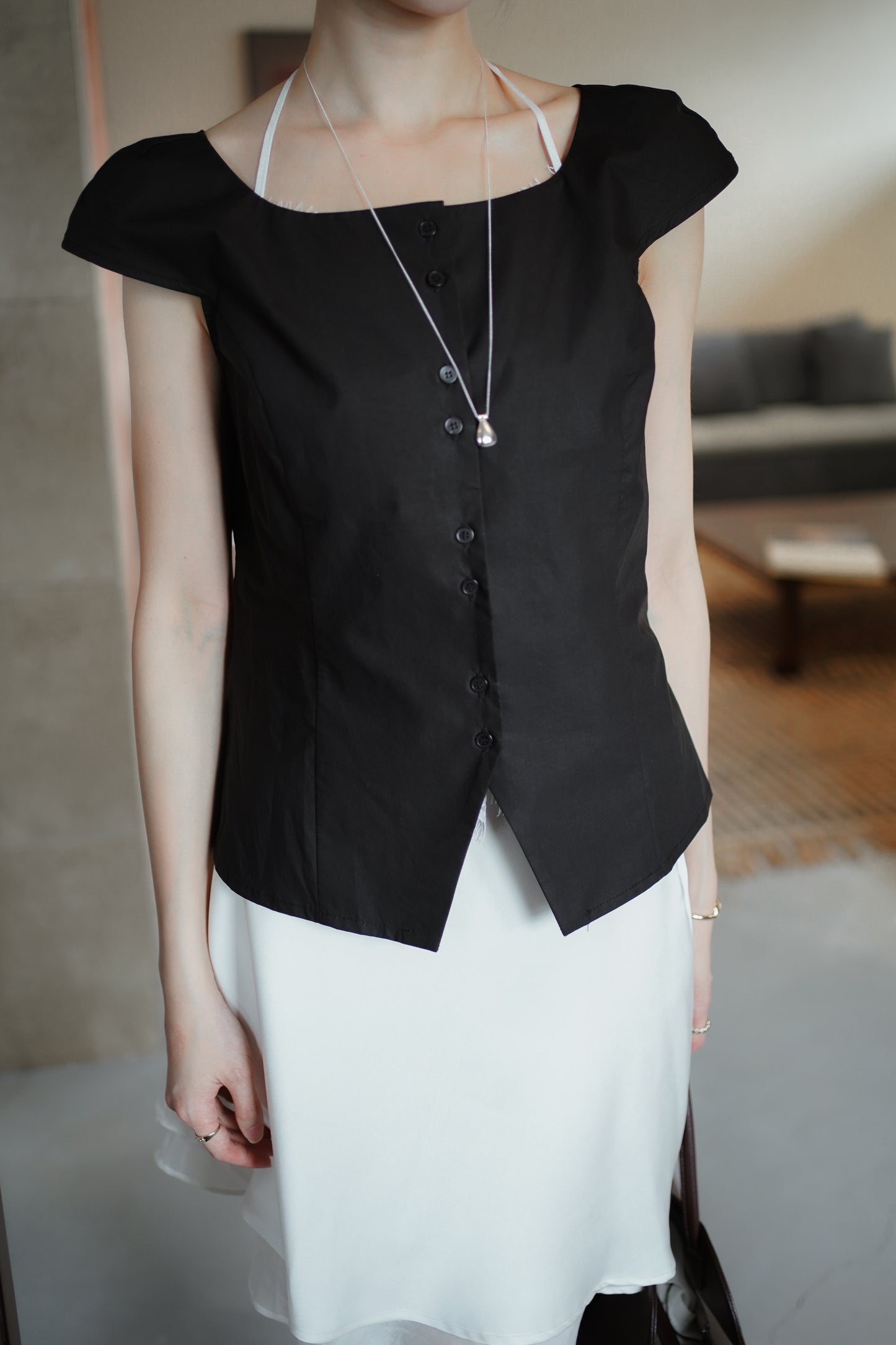 𝐉𝐮𝐧 Modern Frame Top