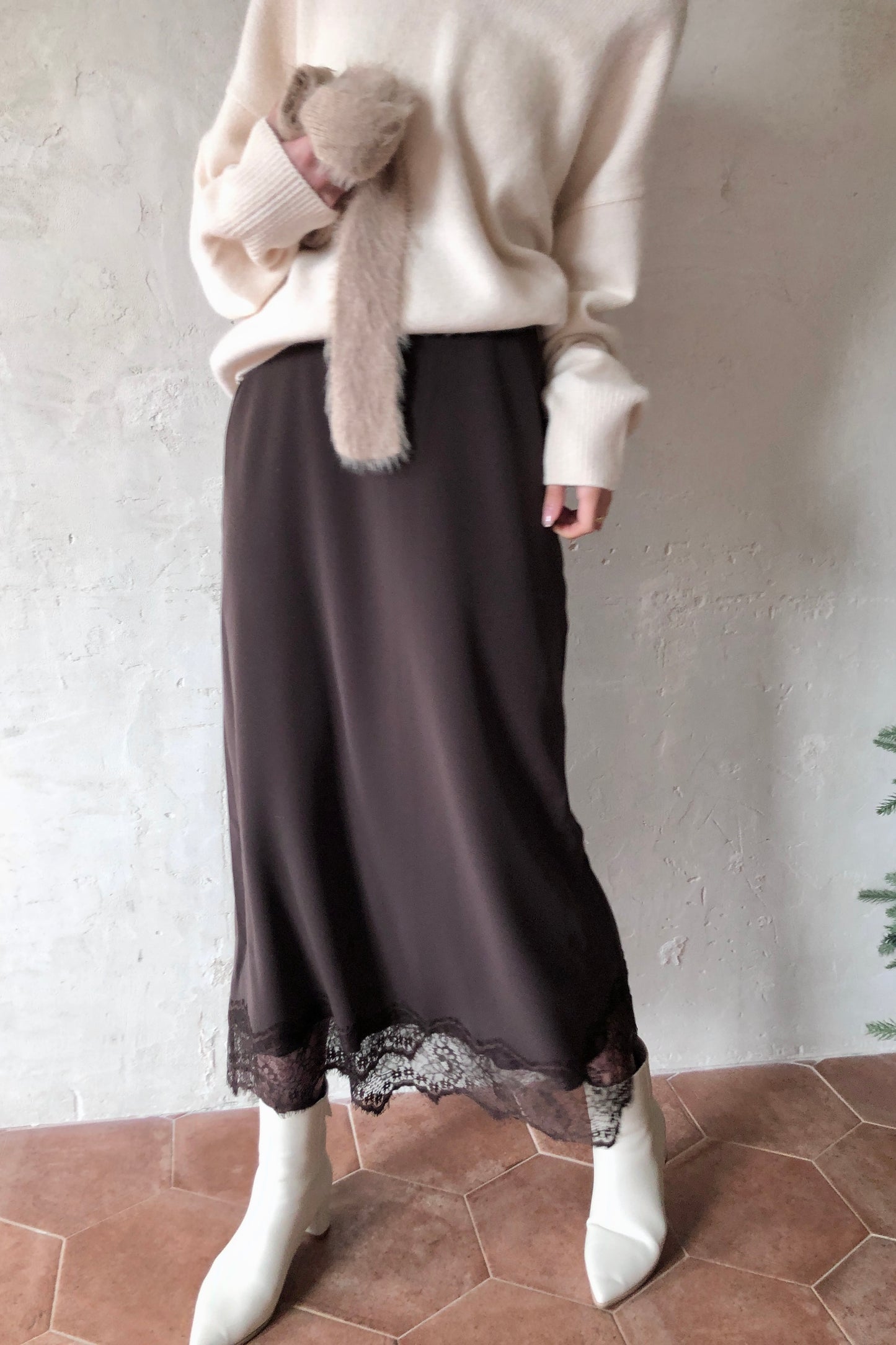 𝐍𝐨𝐯🇰🇷 Lace Hem Slip Skirt