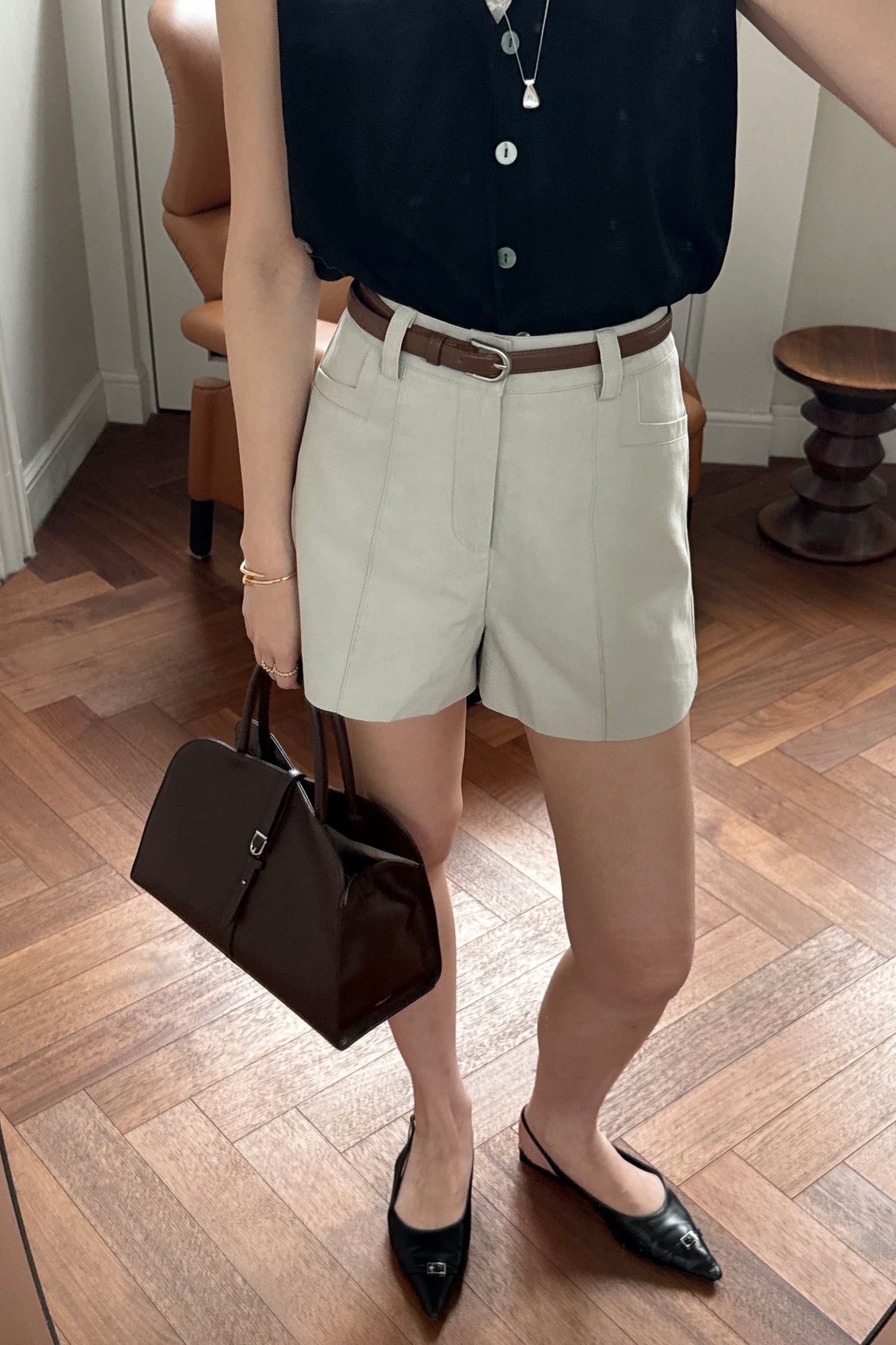 𝐌𝐚𝐲 〖都會俐落｜附皮帶〗Classic Belted Shortsᵇᵉˢᵗ ⁱᵗᵉᵐ
