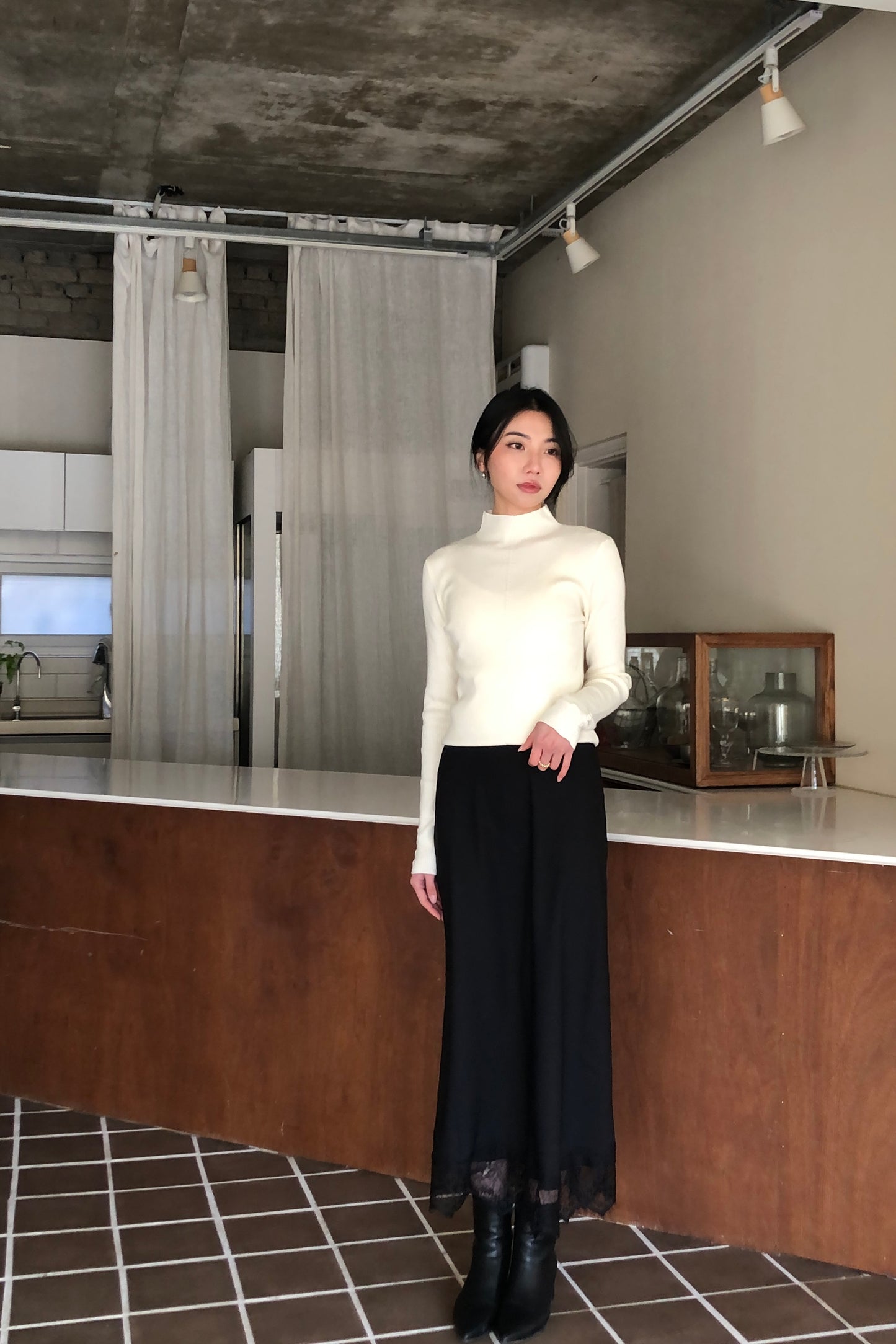 𝐍𝐨𝐯🇰🇷 Lace Hem Slip Skirt